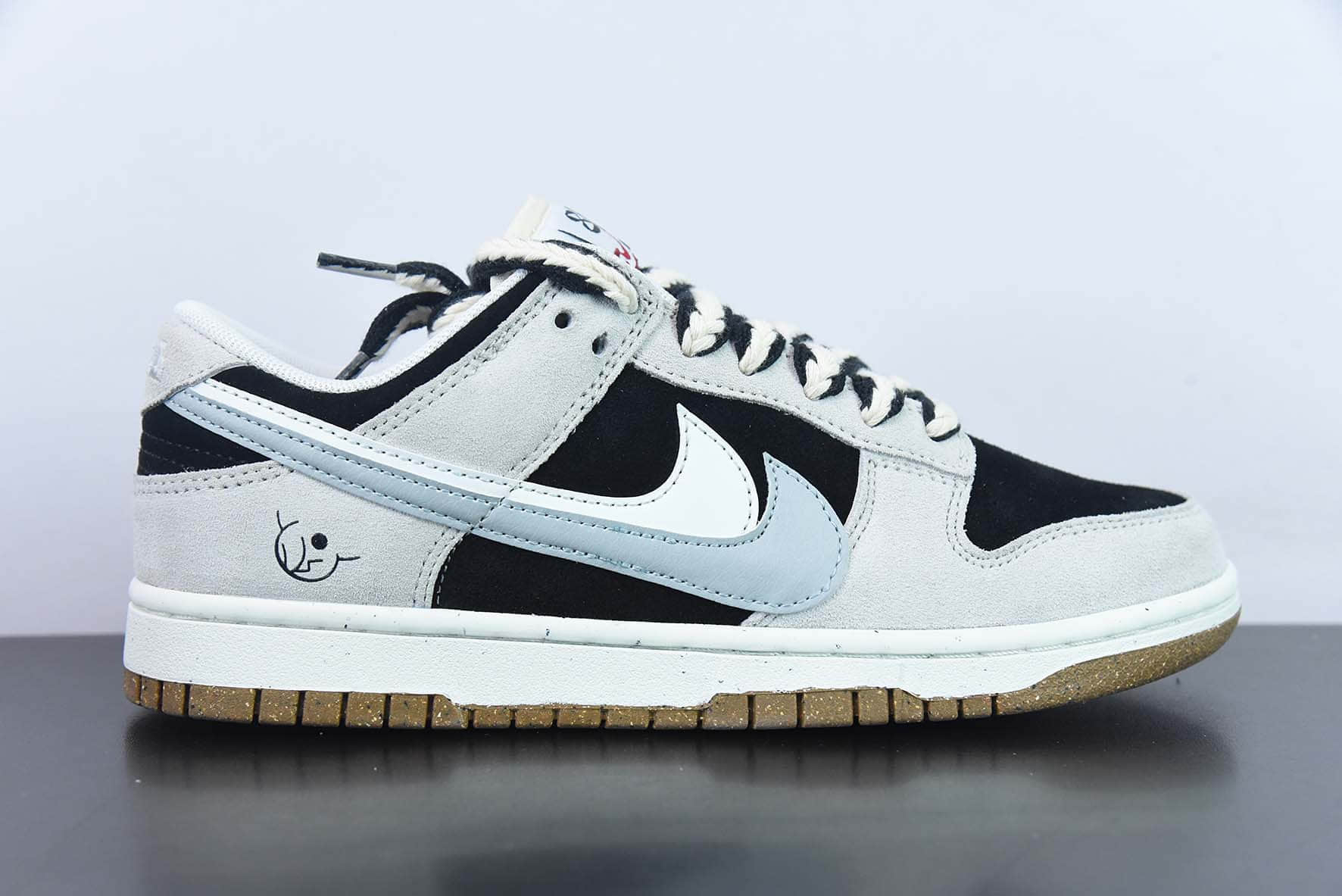 耐克Nike Dunk Low SE “85” 灰蓝黑双勾复古休闲板鞋纯原版本 货号：DO9457-118 