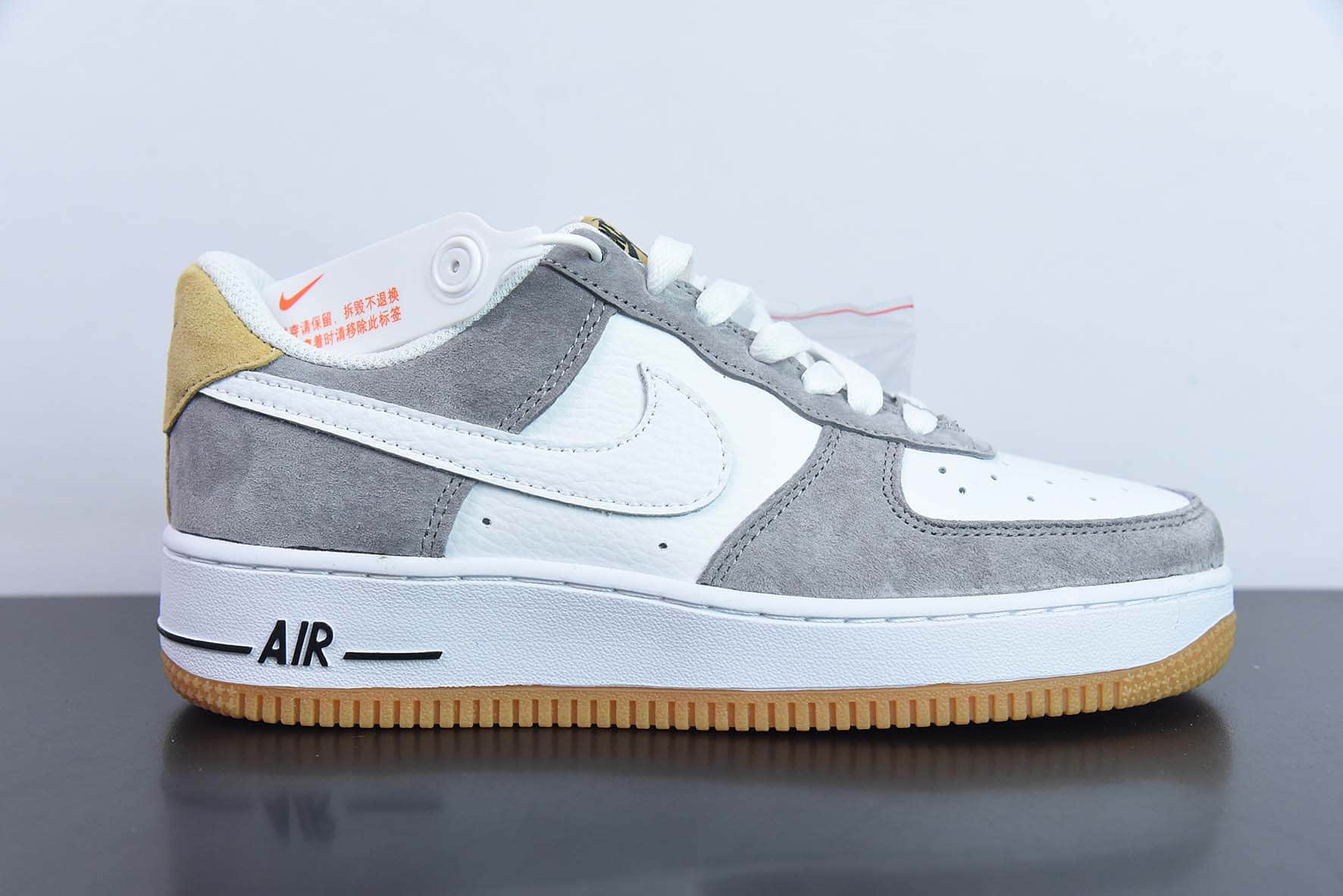 耐克Nike Air Force 1´07 Low SuedeWhiteGreyYellow拼接白深灰黄土”空军一号低帮休闲板鞋纯原版本 货号:DE0099-005