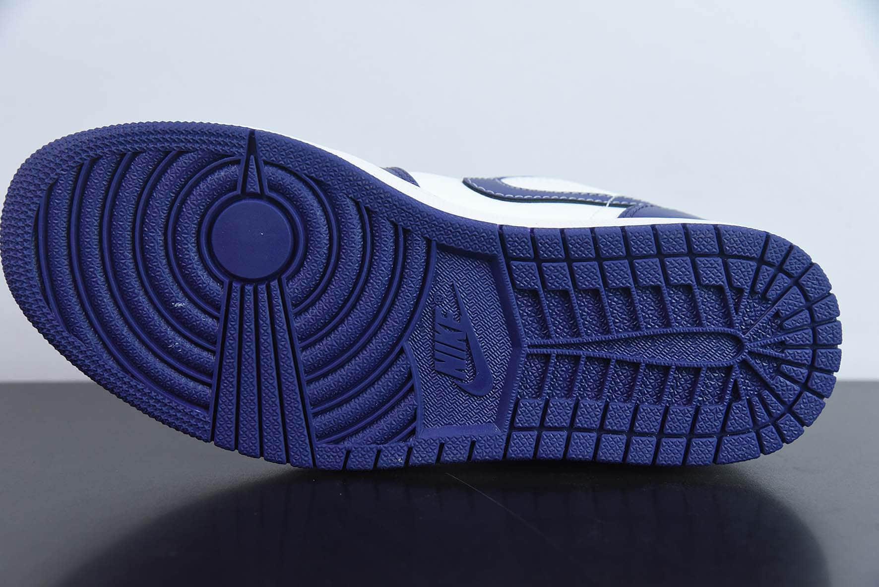 乔丹Air Jordan 1 Low Covered In Purple Tones AJ1紫白色低帮篮球鞋纯原版本 货号：553558-515