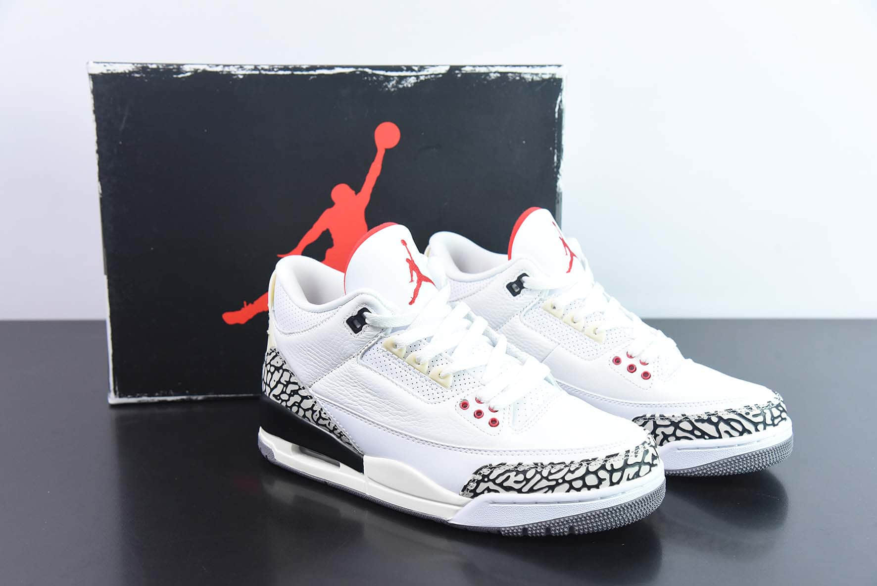 乔丹Air Jordan 3 Retro White Cement Reimagined AJ3白灰配色小白水泥篮球鞋纯原版本 货号：DN3707-100