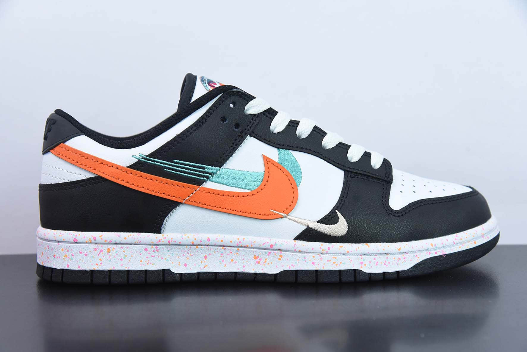 耐克Nike Dunk Low Multi-Color Swoosh 三色彩勾低帮休闲板鞋纯原版本 货号:FD4623-131