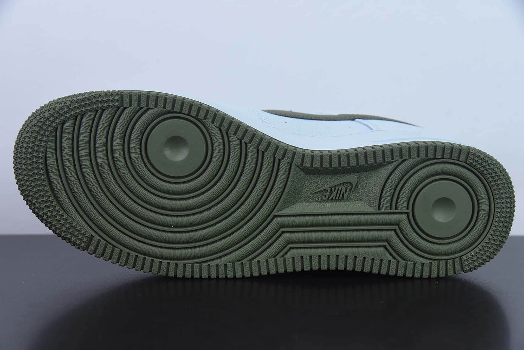 耐克Nike Air Force 1'07 Low 月绿布面空军一号休闲板鞋纯原版本 货号：DG2296-002