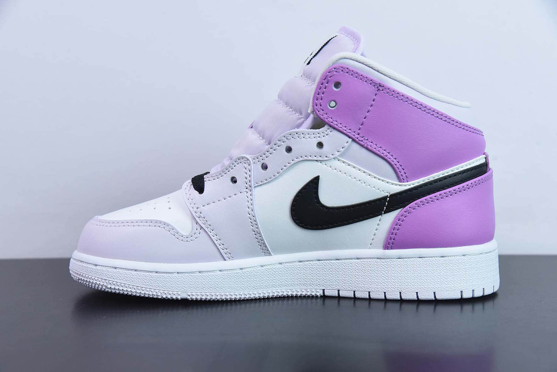 乔丹Air Jordan 1 Mid AJ1薰衣草白紫粉中帮篮球鞋纯原版本 货号：DQ8423-501