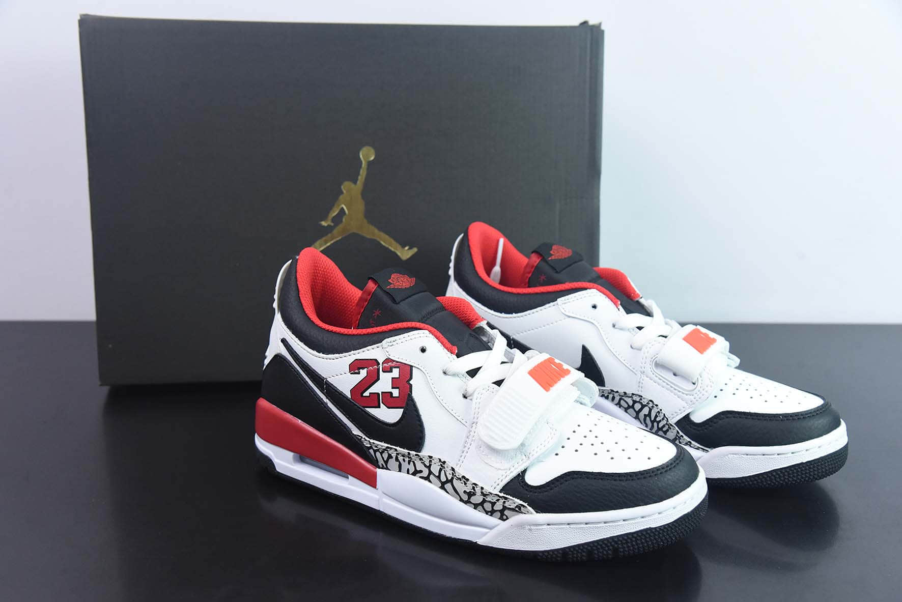 乔丹Air Jordan Legacy AJ312 Low黑白红魔术贴三合一板鞋纯原版本 货号：FJ7221-101