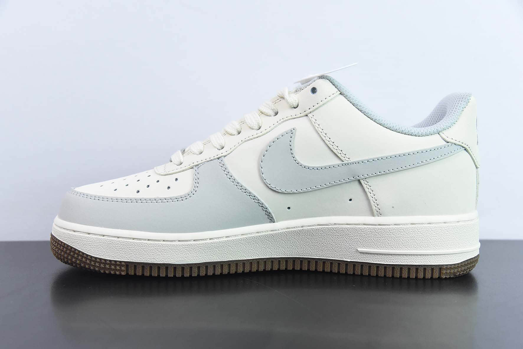 耐克Nike Air Force 1 LV联名闪光银空军一号运动板鞋纯原版本 货号：BS9055-833