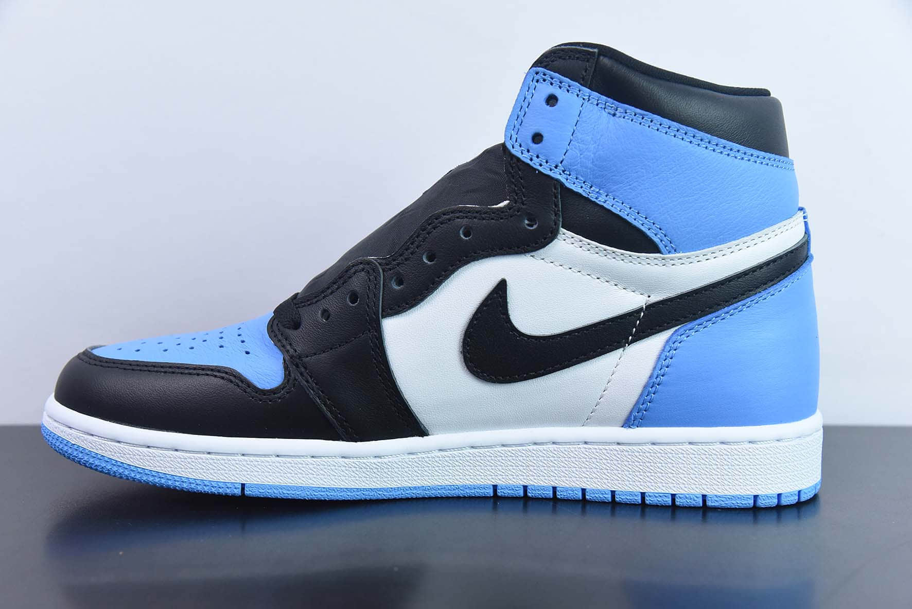 乔丹Air Jordan 1 High OG UNC Toe AJ1黑蓝脚趾高帮篮球鞋纯原版本 货号：DZ5485-400