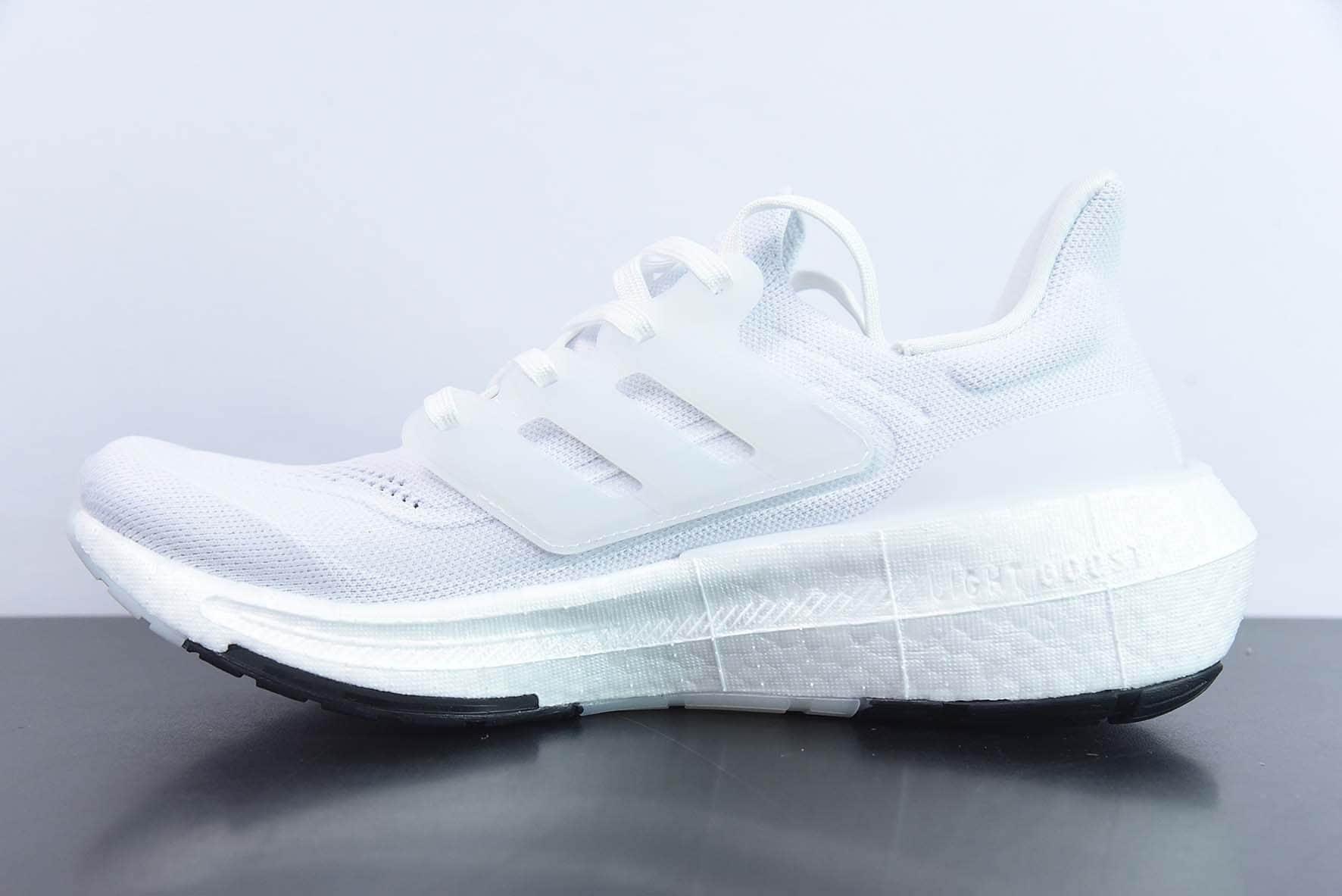 阿迪达斯Adidas Ultra Boost Light 23 阿迪达斯新款UB9.0纯白轻弹厚底爆米花跑鞋纯原版本 货号:GY9350