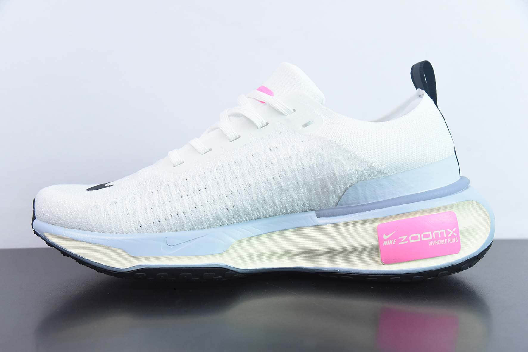 耐克NIKE Zoom X Invincible Run Fk 3 针织白黑浅蓝粉马拉松机能风格运动鞋纯原版本 货号：DR2615-100 