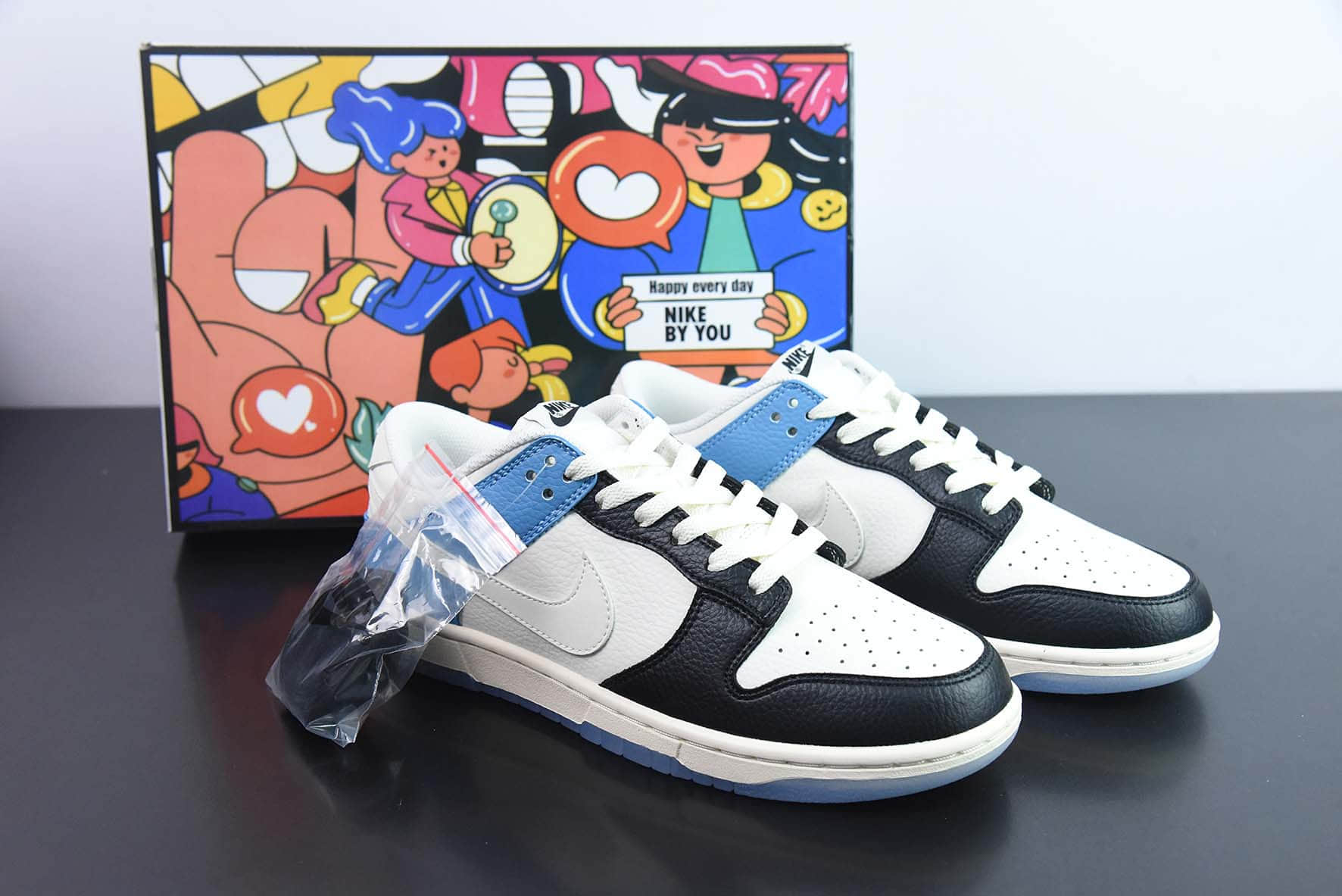 耐克Nike dunk low白蓝红大白兔联名低帮滑板鞋纯原版本 货号：MT2566-856