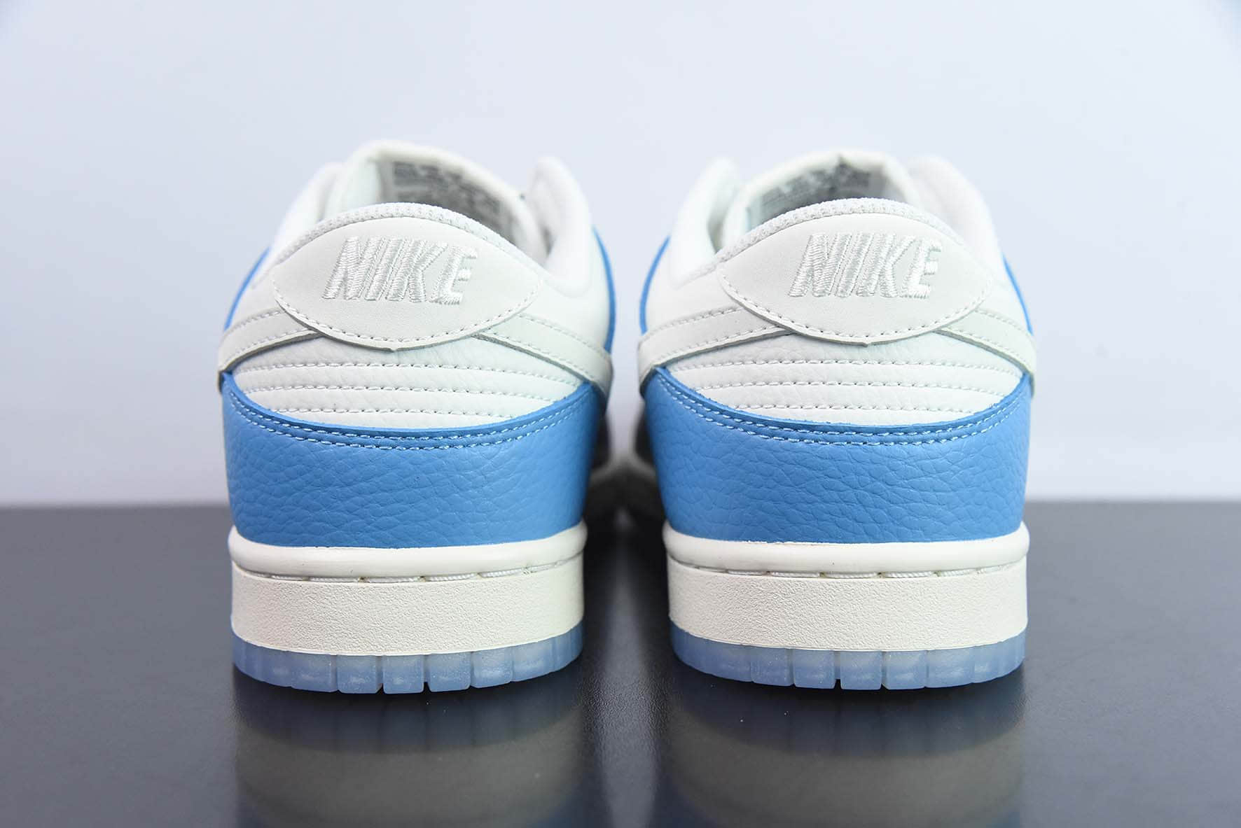 耐克Nike dunk low白蓝红大白兔联名低帮滑板鞋纯原版本 货号：MT2566-856