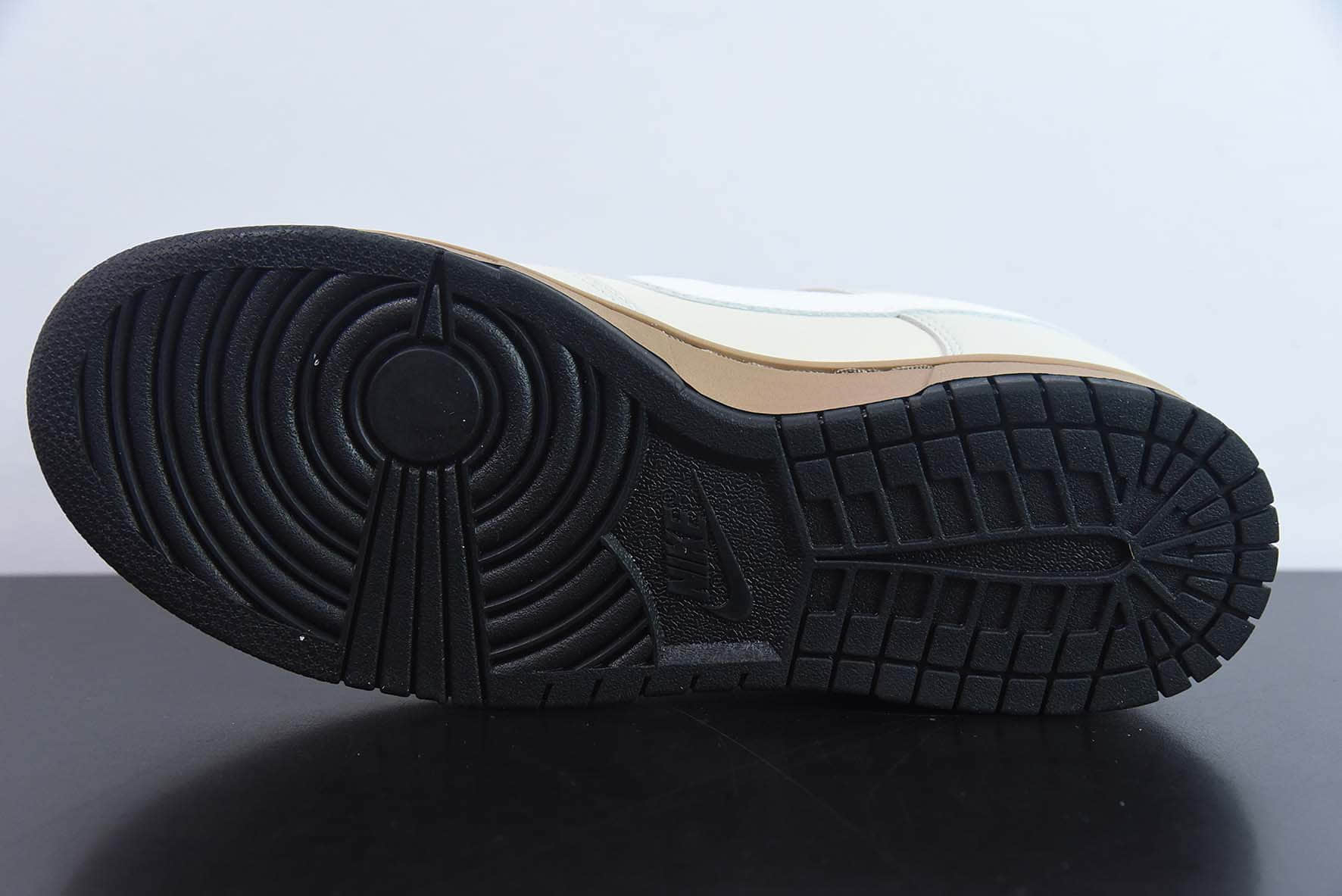 耐克NIKE SB Dunk Low大友克洋联名麂皮米黄运动休闲低帮板鞋纯原版本 货号:DD5896-020