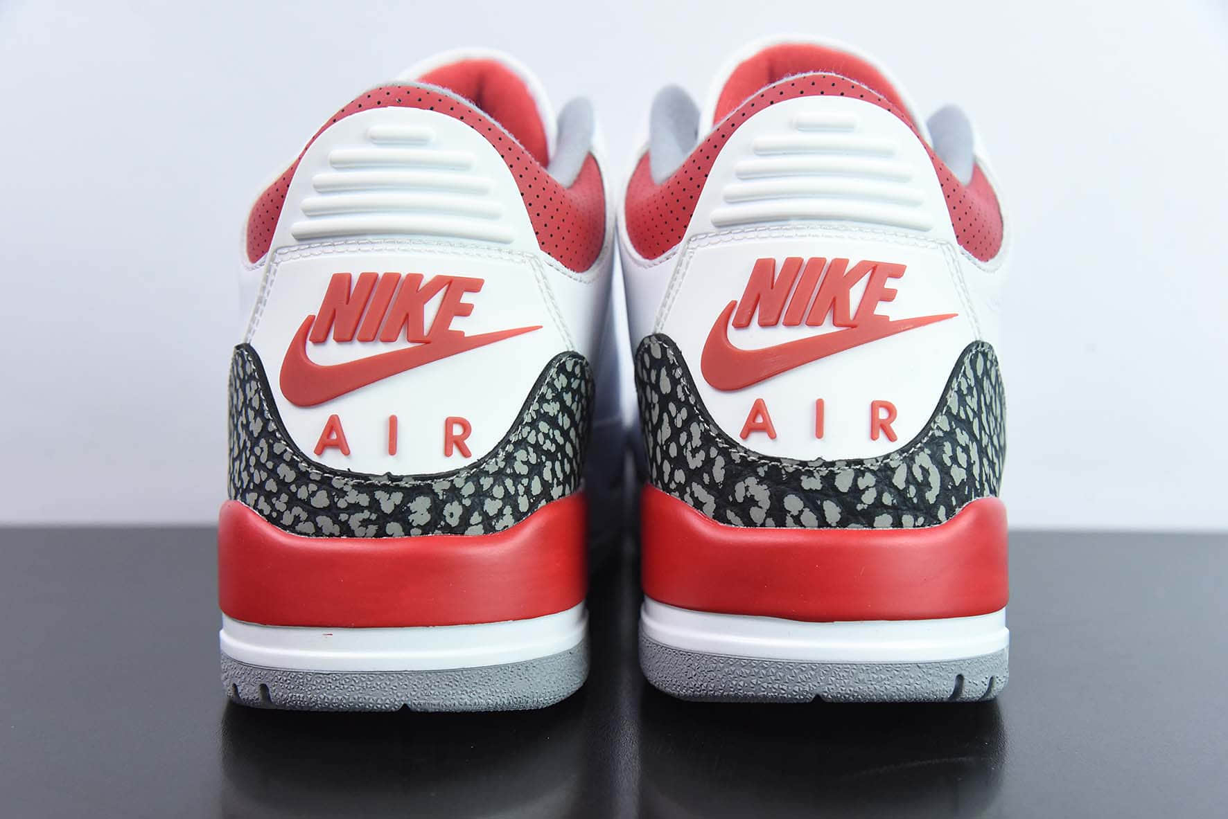 乔丹Air Jordan AJ3 白红爆裂纹男子文化篮球鞋纯原版本 货号：DA3707-160