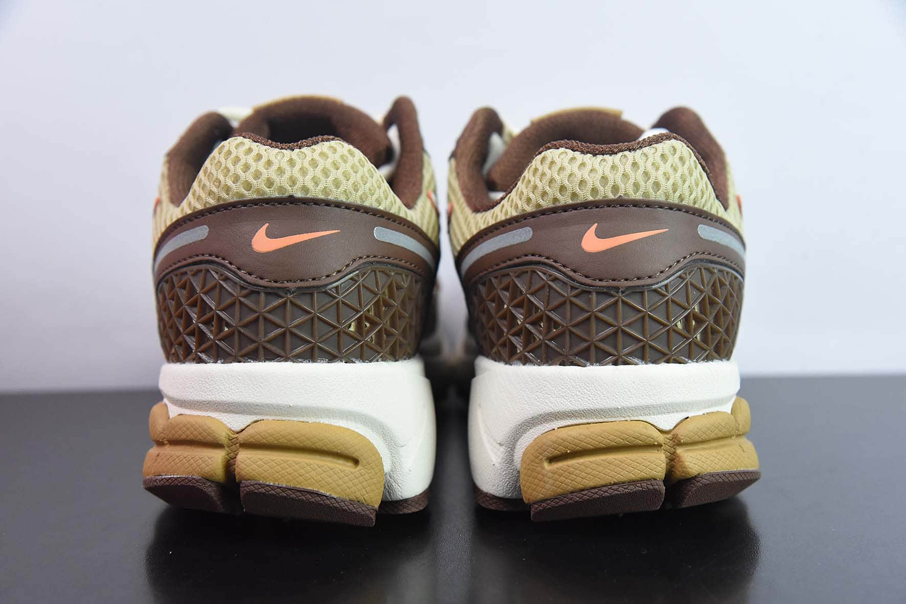 耐克Nike Zoom Vomero 5 佛莫罗5代黄褐经典复古潮流运动鞋纯原版本 货号:FB9149-700