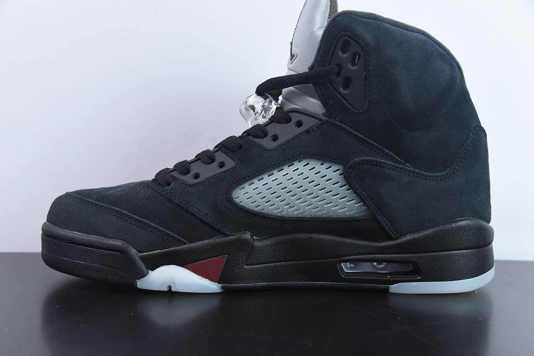 乔丹Ai Jordan A Ma Maniere x Air Jordan 5 Black Retro AJ5黑酒红联名款高帮篮球鞋纯原版本 货号：FD1330-001