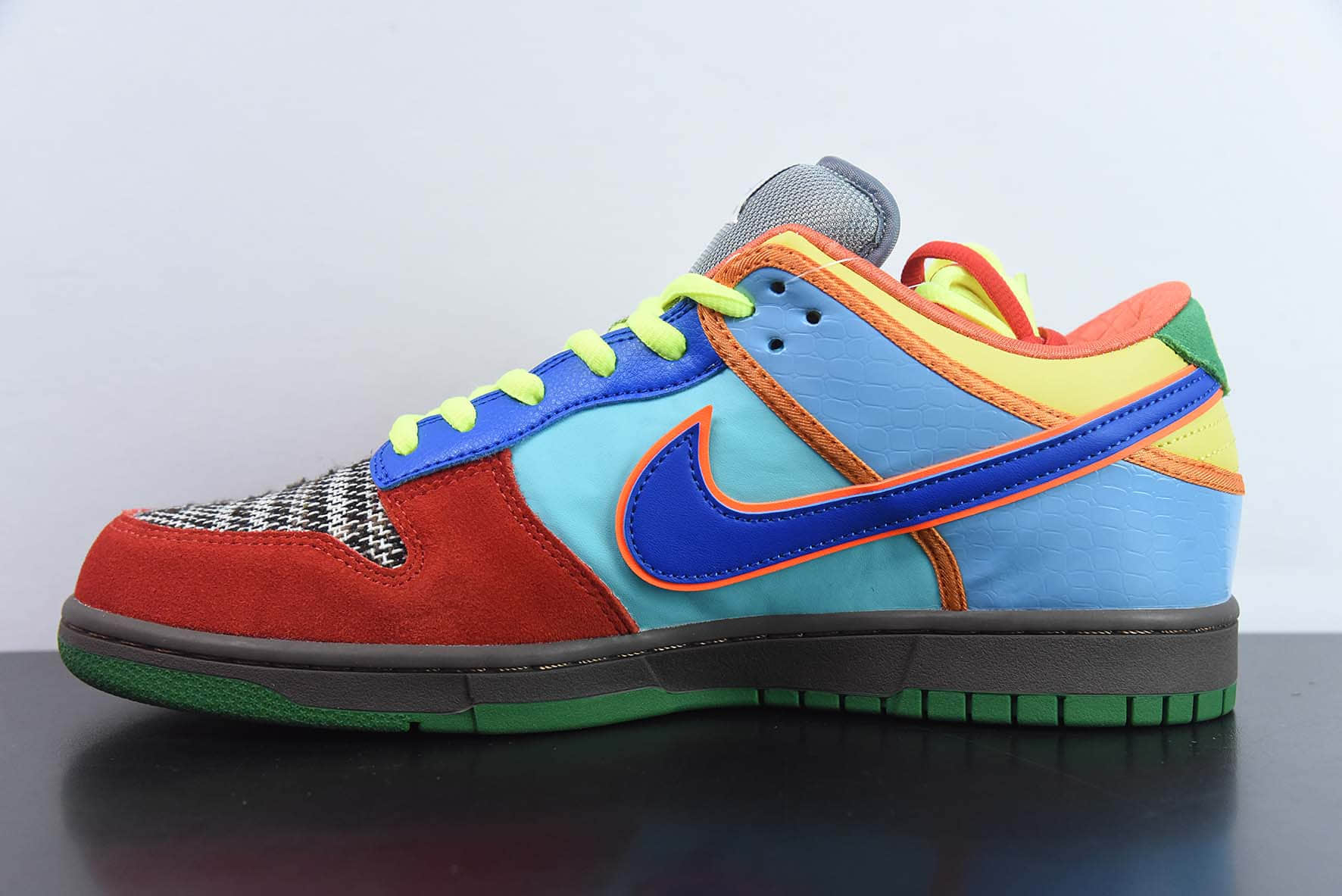 耐克NIKE SB Dunk What the Dunk 慈善鸳鸯鸽子SB低帮休闲板鞋纯原版本 货号：318403-141 