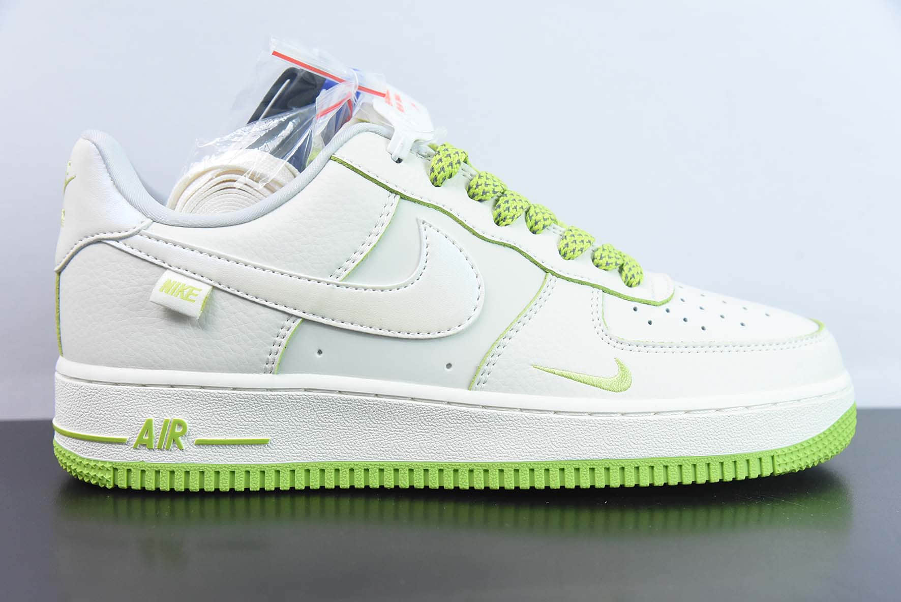 耐克Nike Air Force 1 '07 Low 珠光白绿马克笔双勾空军一号低帮休闲板鞋纯原版本 货号：DD9915-699
