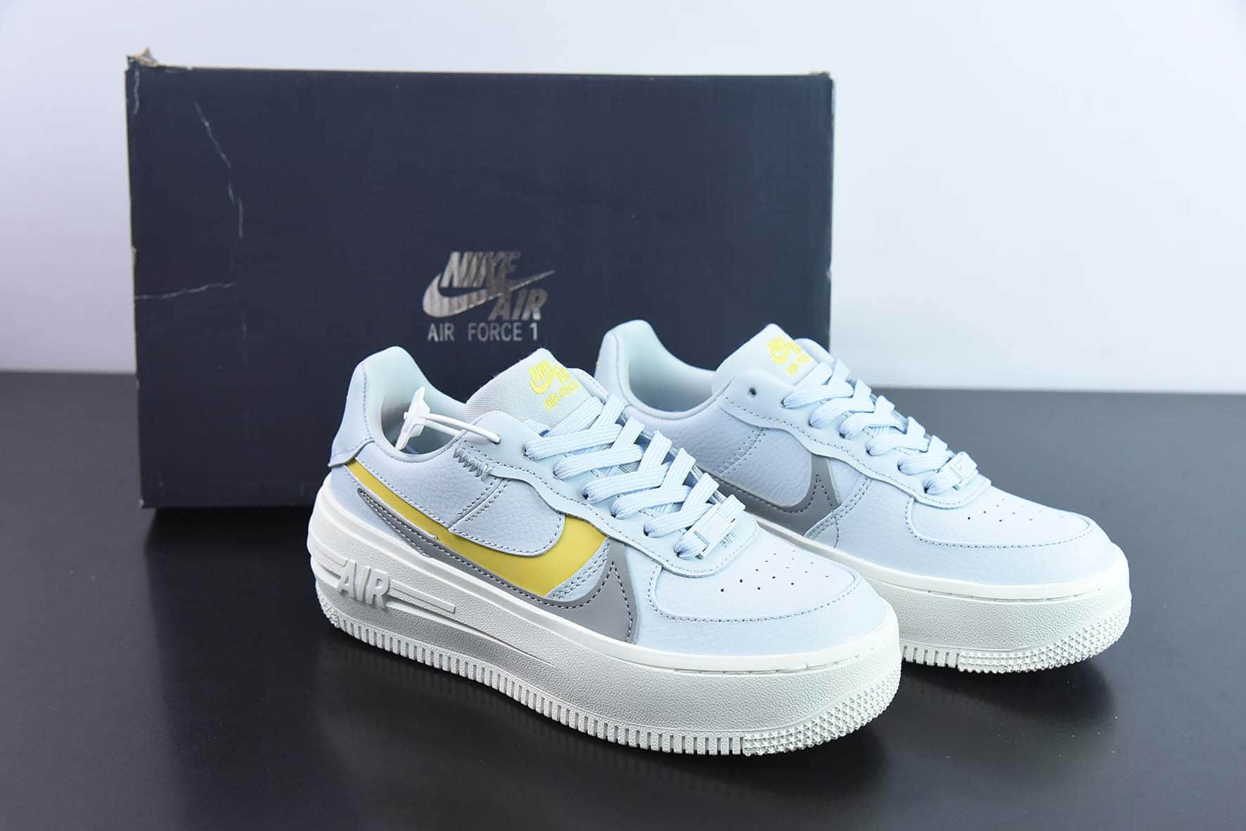 耐克Nike Air Force 1 PLT.AF.ORM Triple White 米白灰蓝黄空军一号低帮休闲板鞋纯原版本 货号:DJ9946-002