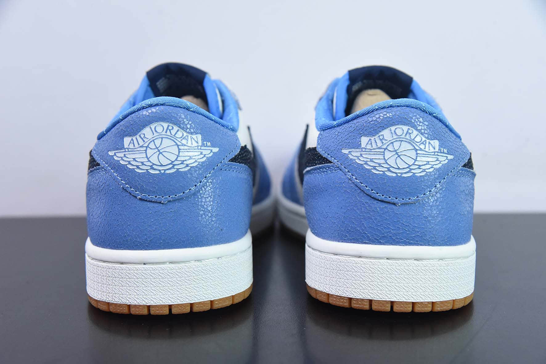 乔丹Air Jordan 1 Low AJ1 乔1黑白蓝爆裂纹低帮文化篮球鞋纯原版本 货号：DZ0791-102 