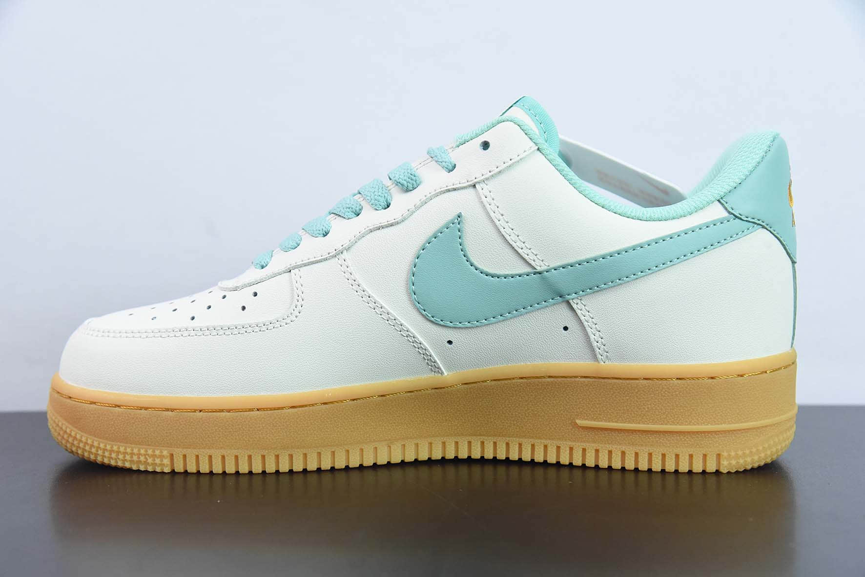耐克Nike Air Force 1'07 LowMilky WhiteMintGum皮革奶白薄荷绿生胶底空军一号低帮休闲板鞋纯原版本 货号：XC2351-055