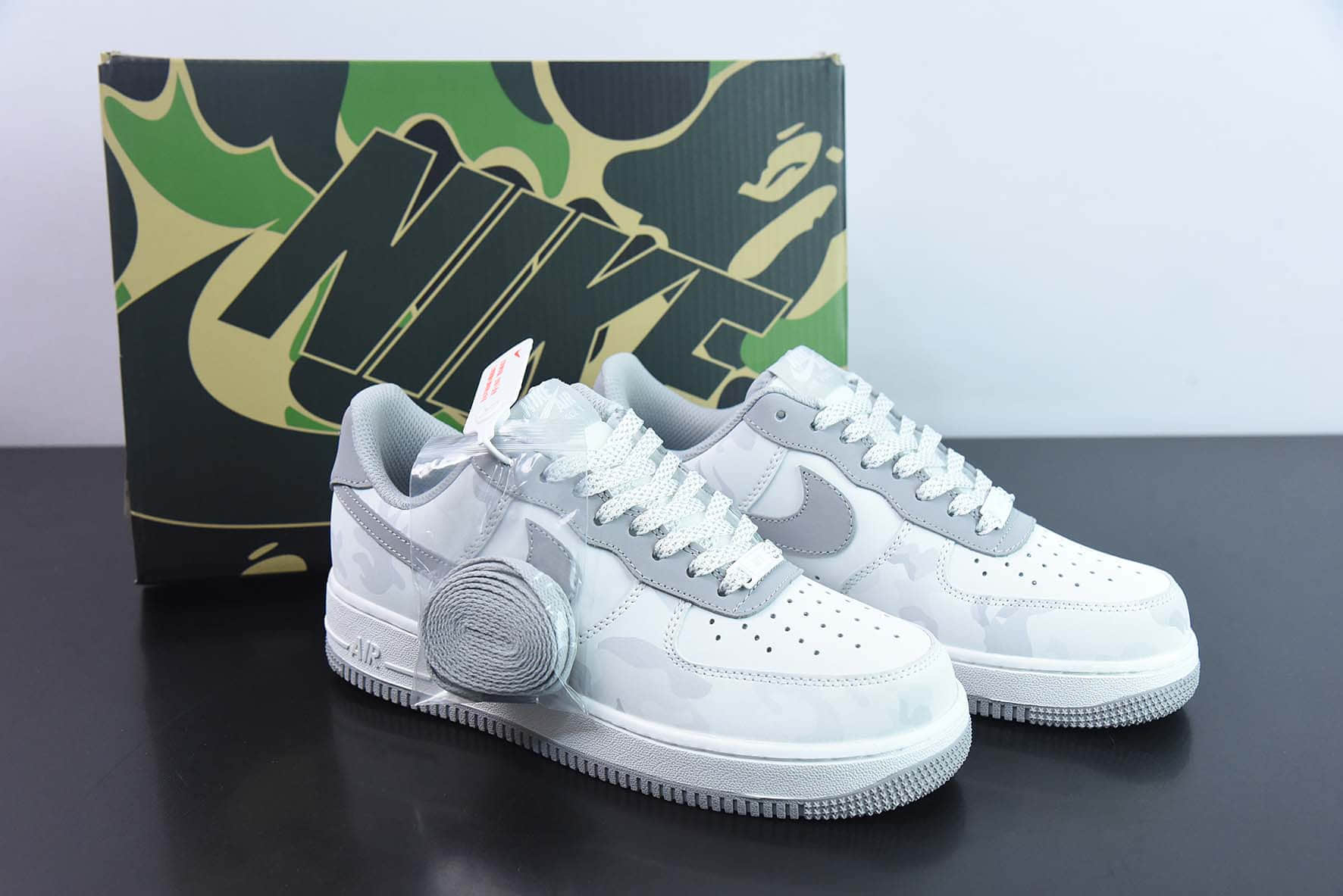 耐克Nike Air Force 1 '07 LowWhiteGreyCamo皮革白灰迷彩空军一号经典低帮休闲板鞋纯原版本 货号：DV1588-002 