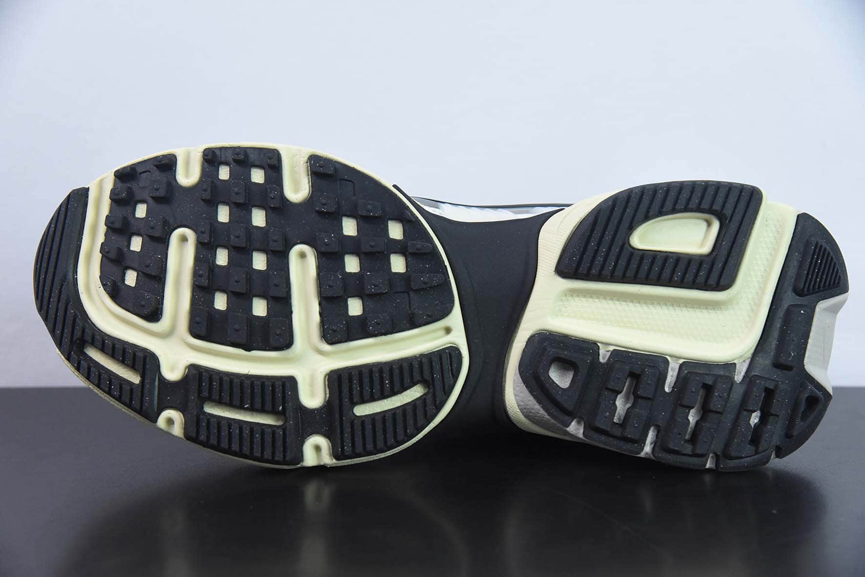 耐克Nike V2K Runtekk 3XL 金属银减震防滑复古低帮跑步鞋纯原版本 货号：FD0736-100