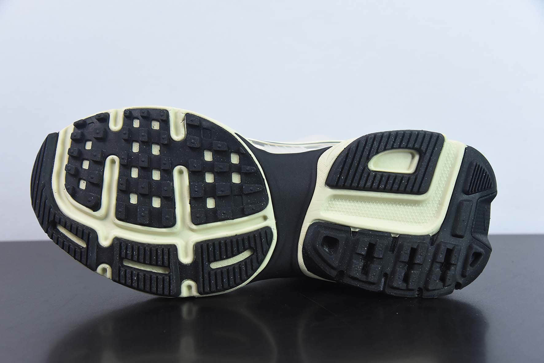 耐克Nike V2K Runtekk 3XL 米黄黑减震防滑复古低帮跑步鞋纯原版本 货号: FD0736-101