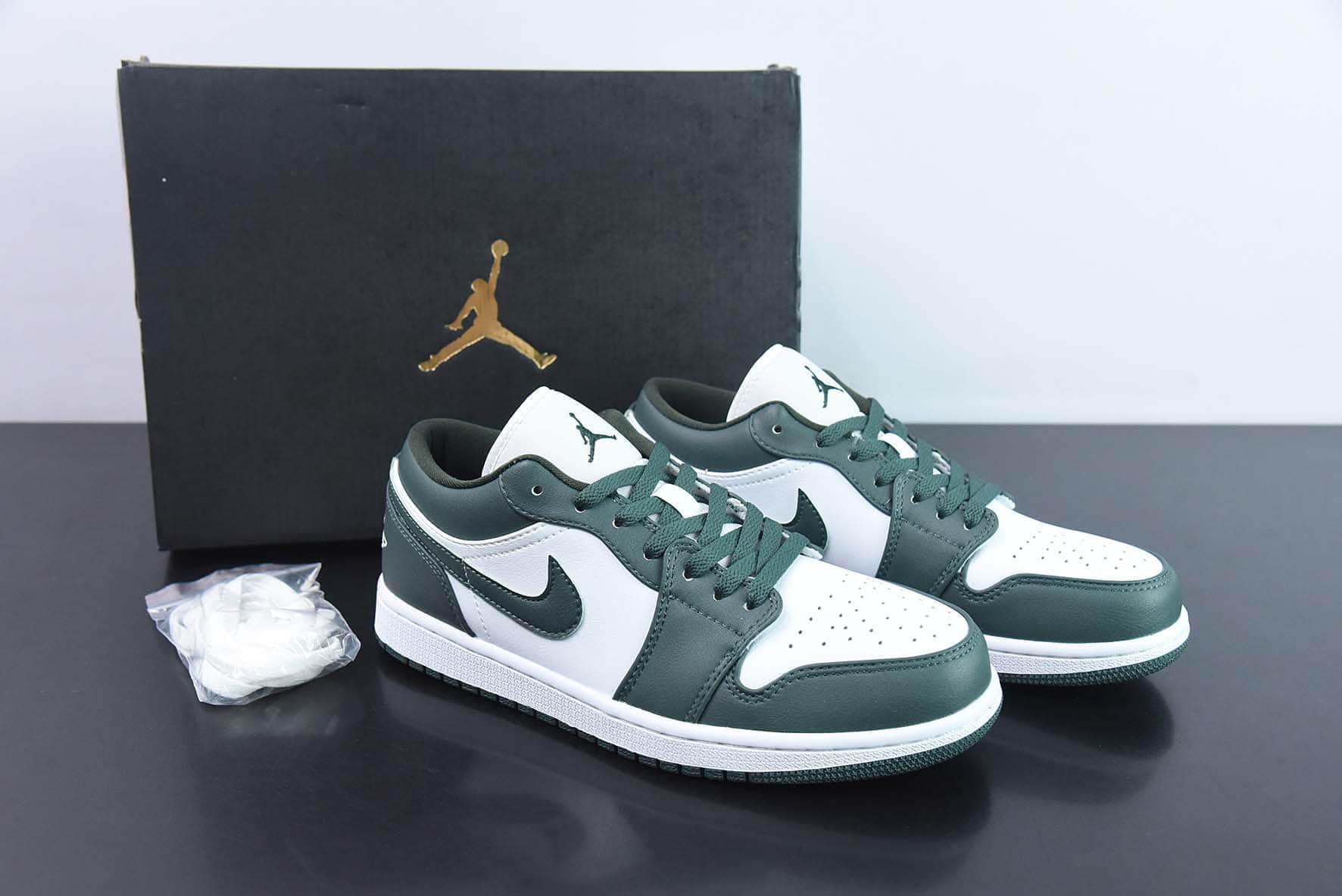乔丹Air Jordan AJ1 Low牛油果绿低帮篮球鞋纯原版本 货号：DC0774-113 