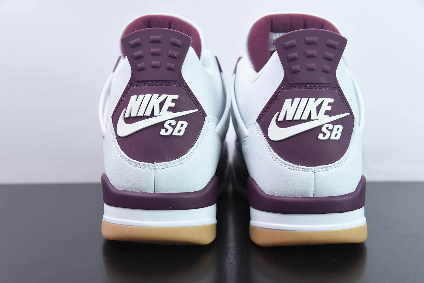 乔丹Air Jordan Nike SB x Air Jordan 4 AJ4 Pine Green SB 联名白紫复古文化篮球鞋纯原版本 货号：DR5415-500