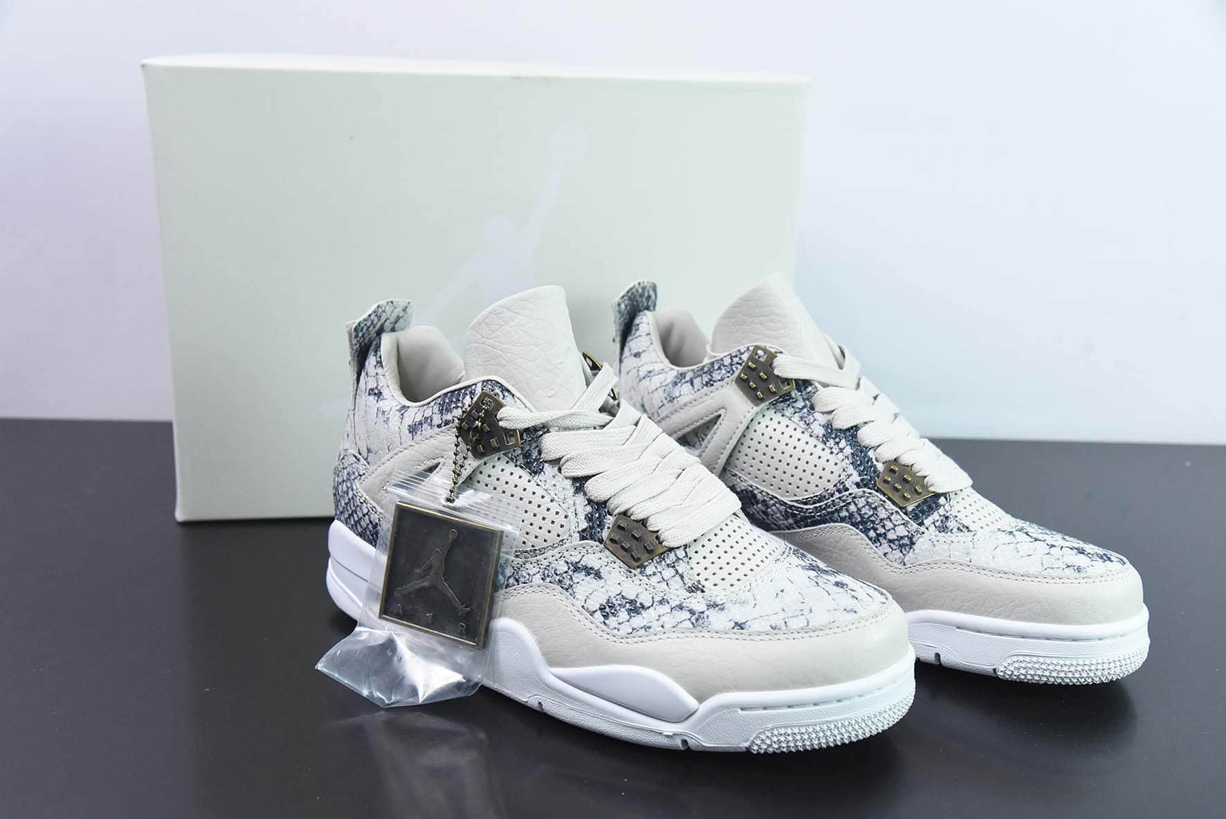 乔丹Air Jordan 4  Sneakeskin  AJ4乔4 蟒蛇纹文化篮球鞋纯原版本 货号：819139-030 