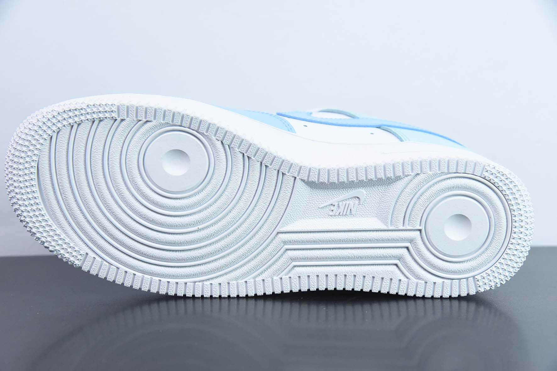 耐克Nike Air Force 1’07 LowLight BlueJadeWhite拼色浅蓝白空军一号经典低帮百搭休闲运动板鞋纯原版本 货号：CW2299-111