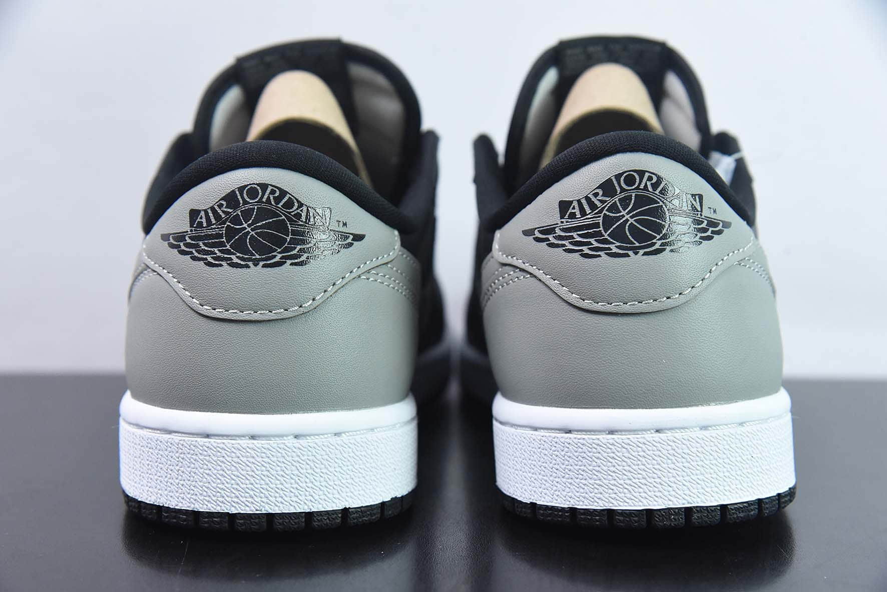 乔丹Air Jordan 1 Low OG 系列影子灰配色低帮复古篮球鞋纯原版本 货号：705329-003