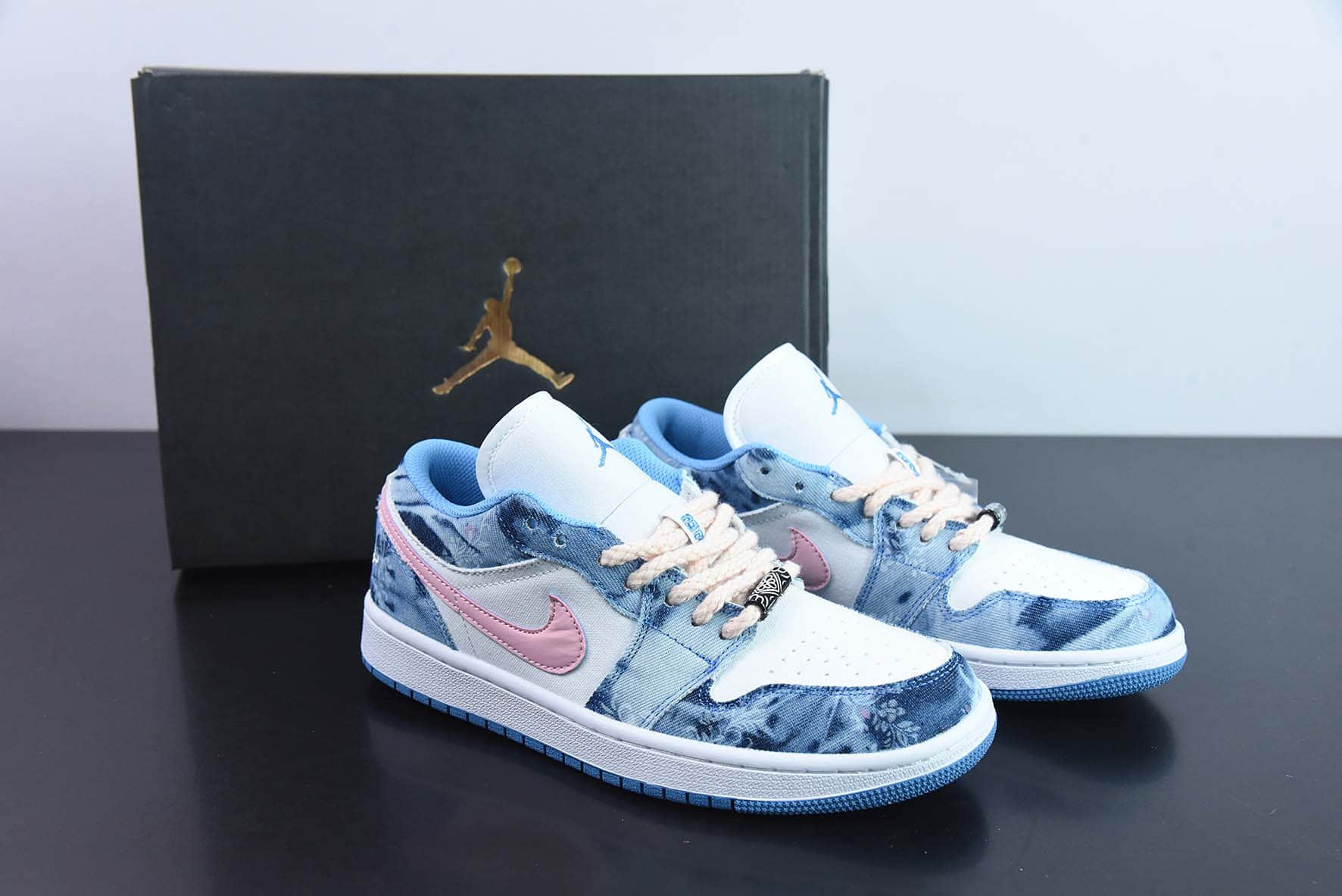 乔丹Air Jordan 1 Low AJ1丹宁水洗牛仔白蓝粉腰果花麻绳复古文化运动篮球鞋纯原版本 货号：DM8947-100