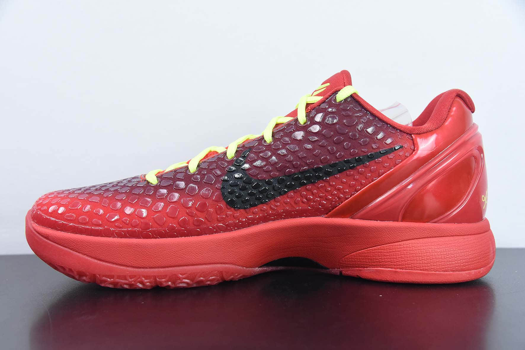 科比Nike Kobe 6 Protro “Reverse Grinch”科比六代红黑反转青蜂侠实战篮球鞋纯原版本 货号:FV4921-600