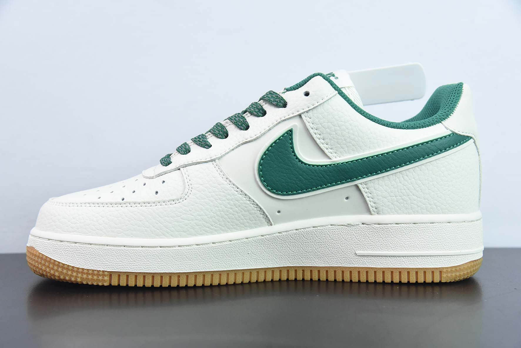 耐克Nike Air Force 1’07 LowMilky WhiteGreyGum奶白深绿小钩满天星生胶底空军一号低帮休闲板鞋纯原版本 货号:HD1689-103