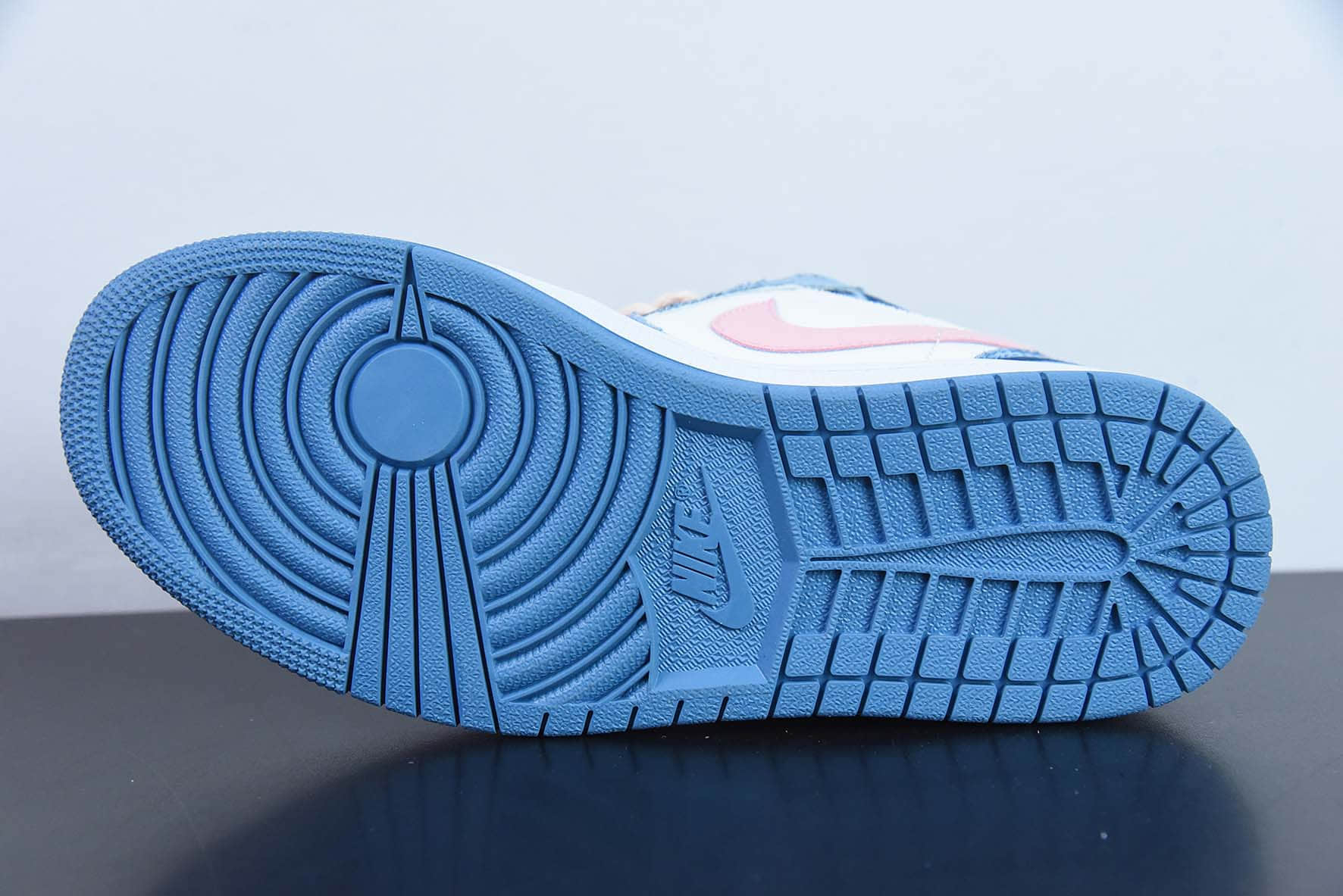 乔丹Air Jordan 1 Low AJ1丹宁水洗牛仔白蓝粉腰果花麻绳复古文化运动篮球鞋纯原版本 货号：DM8947-100