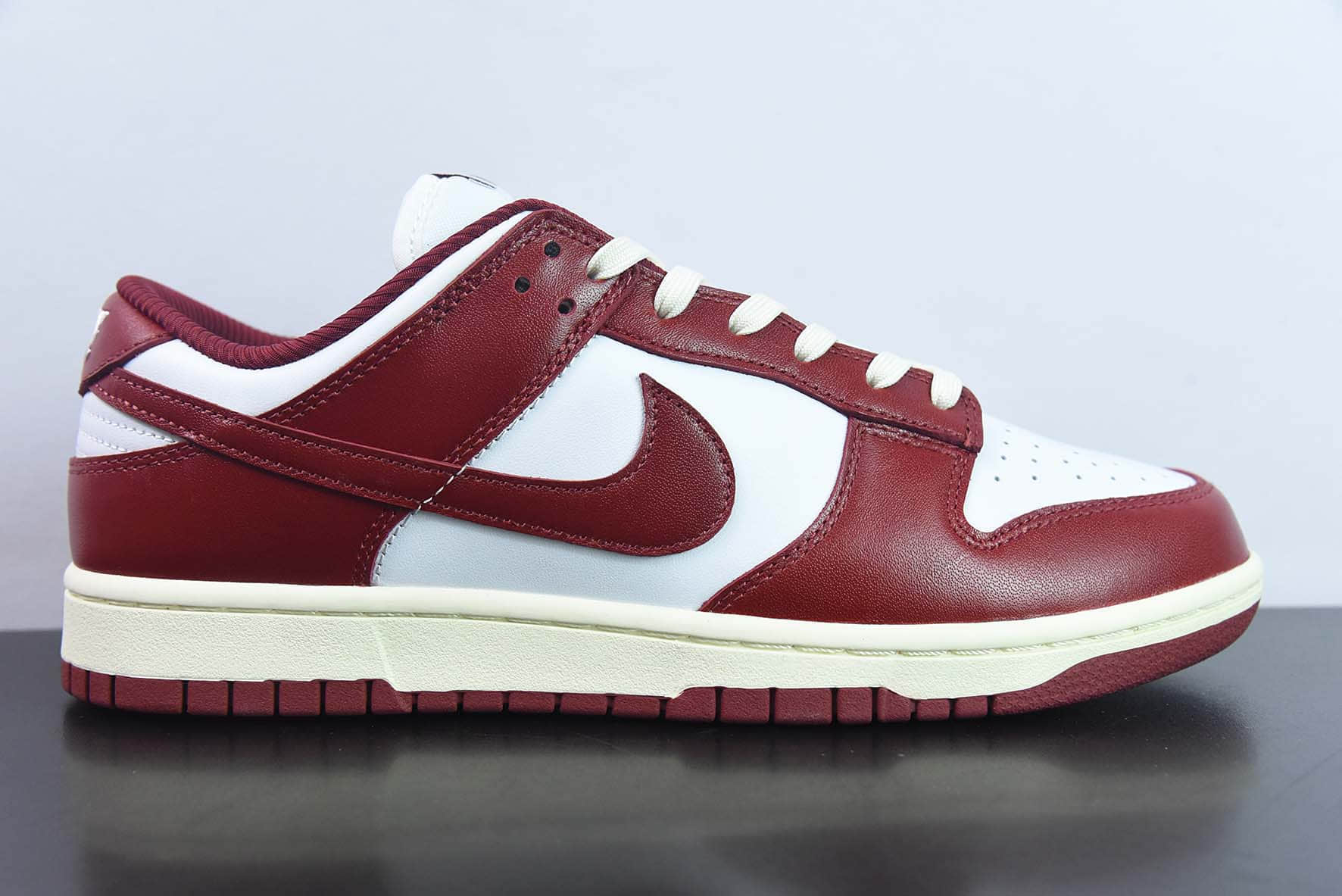 耐克Nike Dunk Low PRM Team Red'and White白红做旧复古SB低帮休闲滑板鞋纯原版本 货号:FJ4555-100