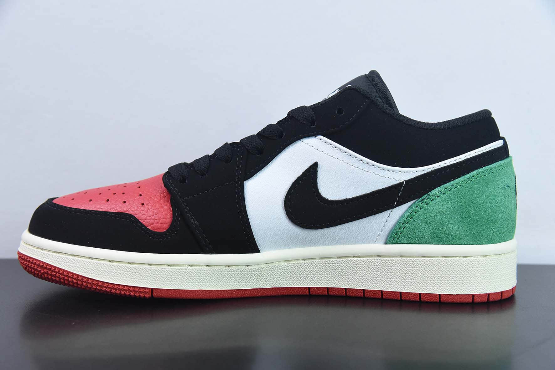 乔丹Air Jordan 1 Low Quai 54 AJ1锦标赛黑红绿鸳鸯20周年特别款低帮文化休闲板鞋纯原版本 货号：FQ6703-100