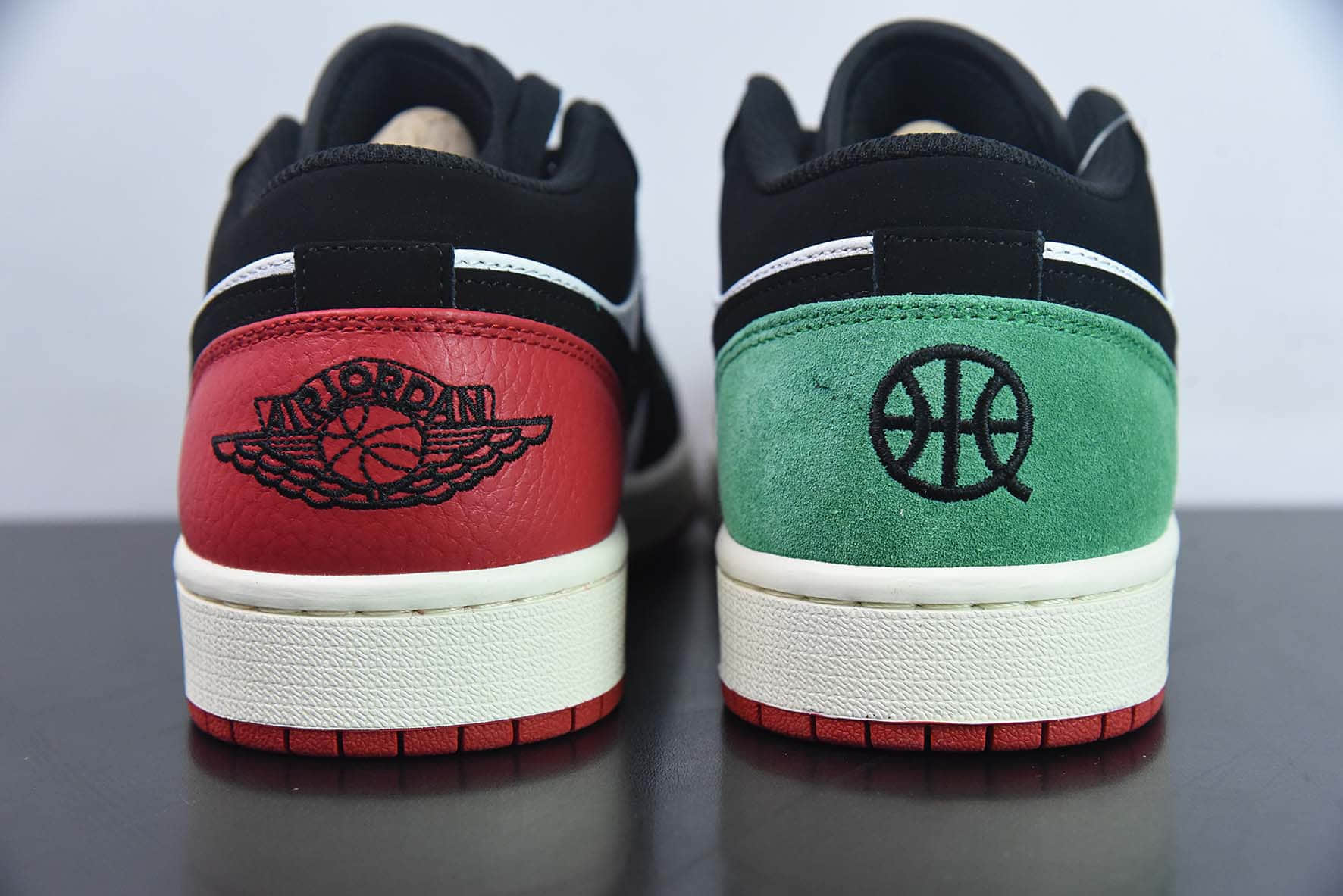 乔丹Air Jordan 1 Low Quai 54 AJ1锦标赛黑红绿鸳鸯20周年特别款低帮文化休闲板鞋纯原版本 货号：FQ6703-100