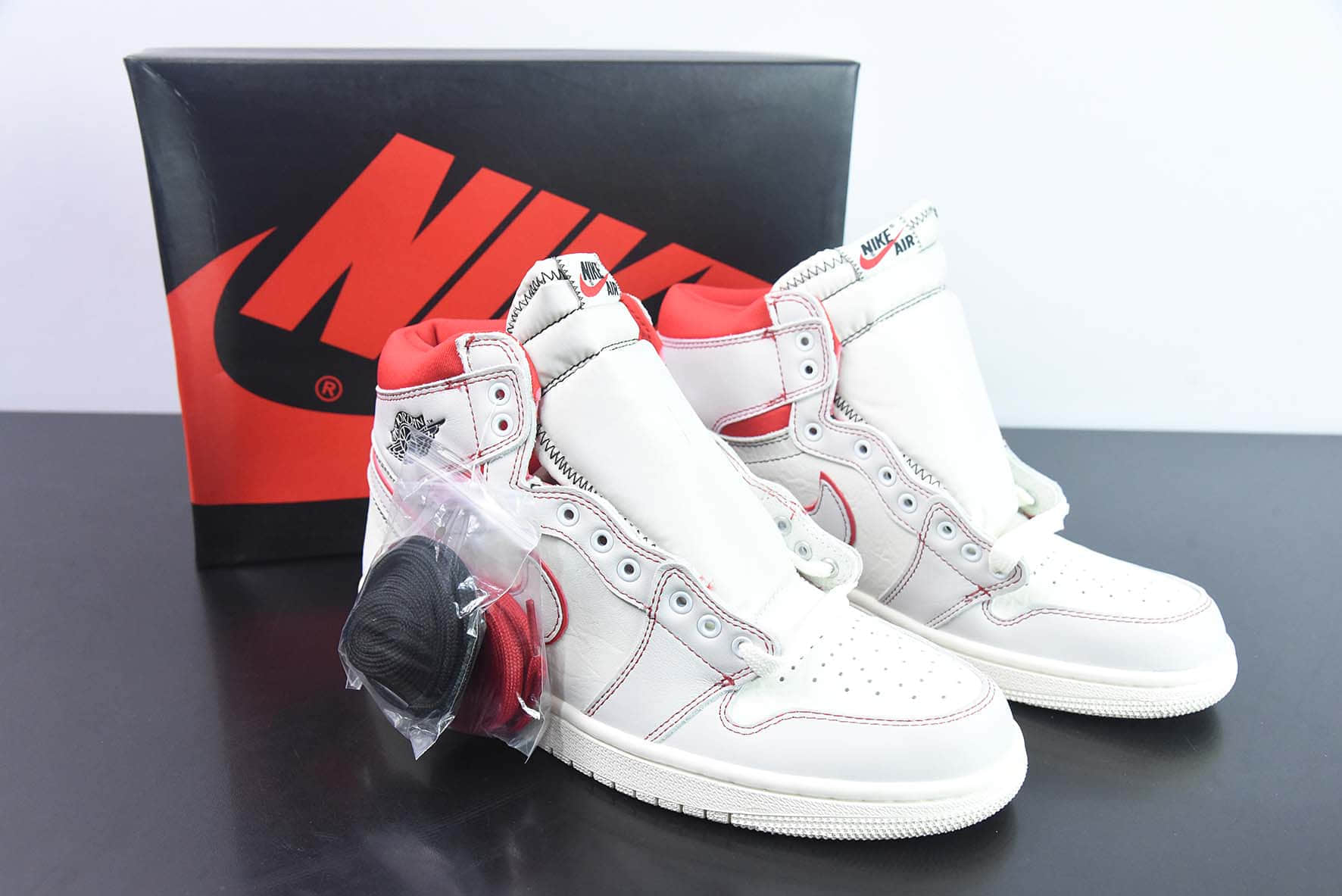 乔丹Air Jordan 1 Retro PhantomAJ1白红兔八哥高帮复古文化篮球鞋纯原版本 货号：555088-160