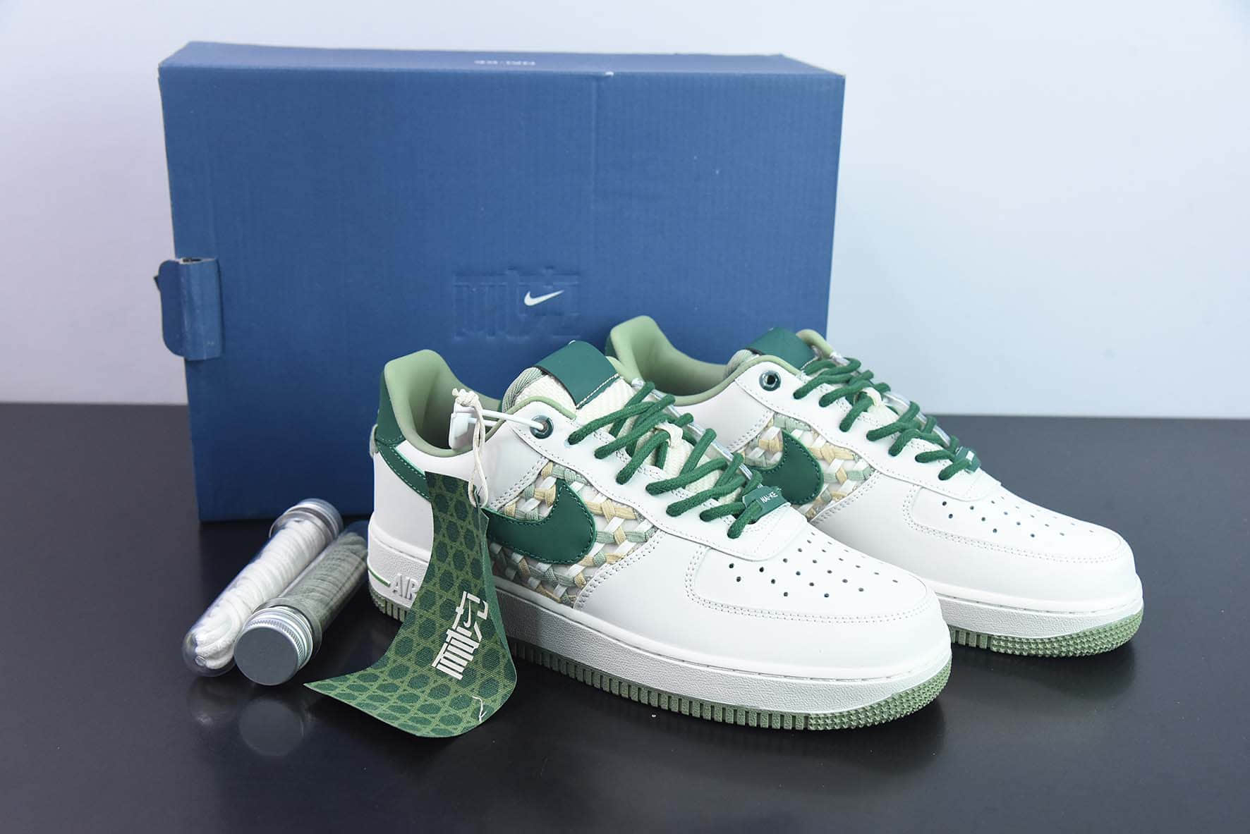 耐克Nike Air Force 1 '07 Low 白绿编织小香风空军一号低帮休闲板鞋纯原版本 货号：FN0369-100 