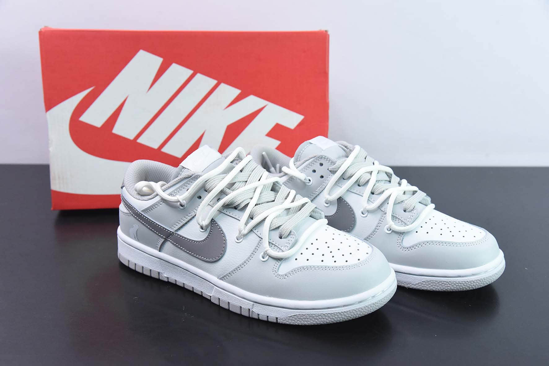 耐克Nike Dunk Low SB 白灰绑带定制版低帮滑板鞋纯原版本 货号：DH7913-001 
