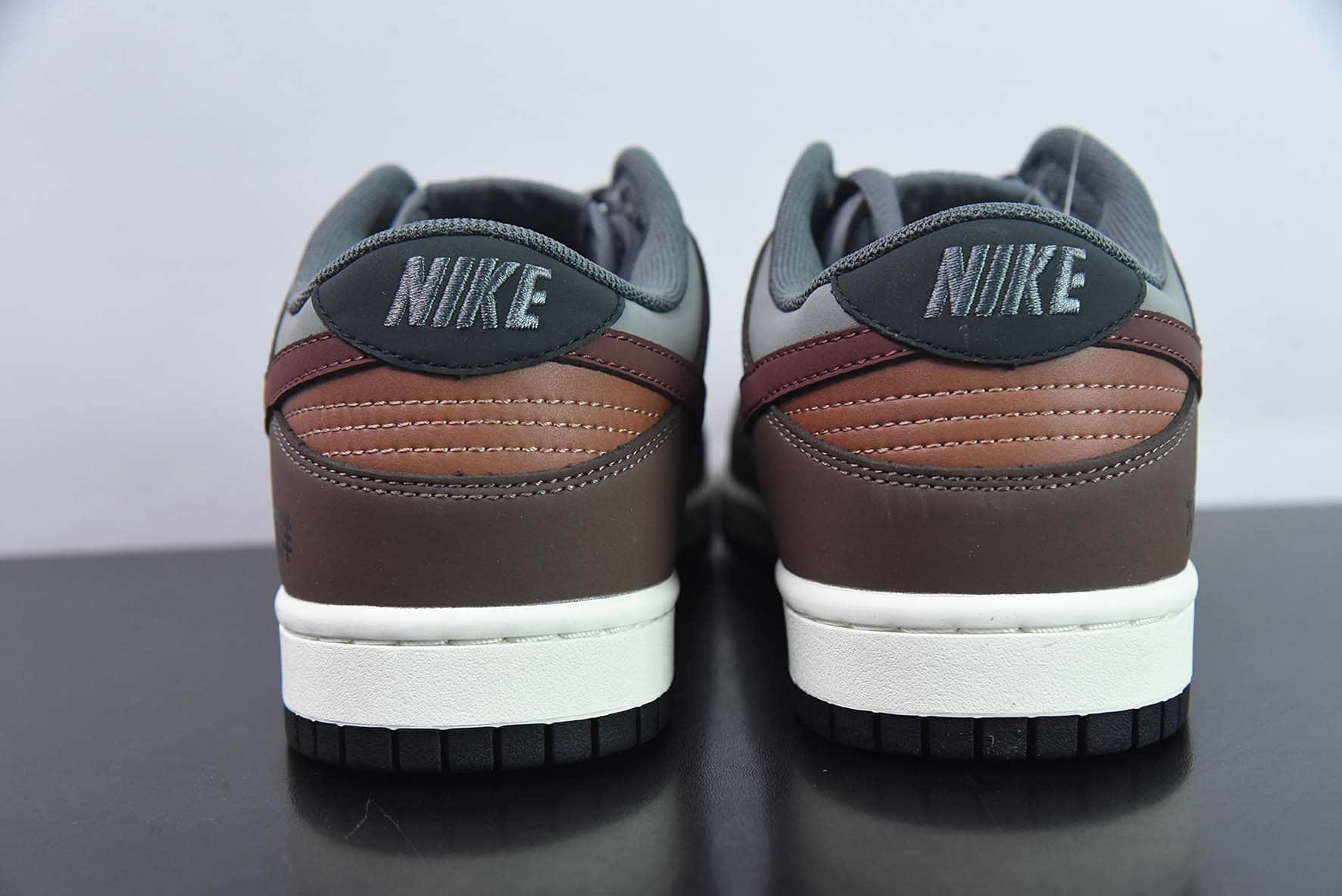耐克Nike tomo Katsuhiro x NK SB Dunk Low Steamboy OST 大友克洋联名红棕低帮休闲运动滑板板鞋纯原版本 货号：DD0302-956