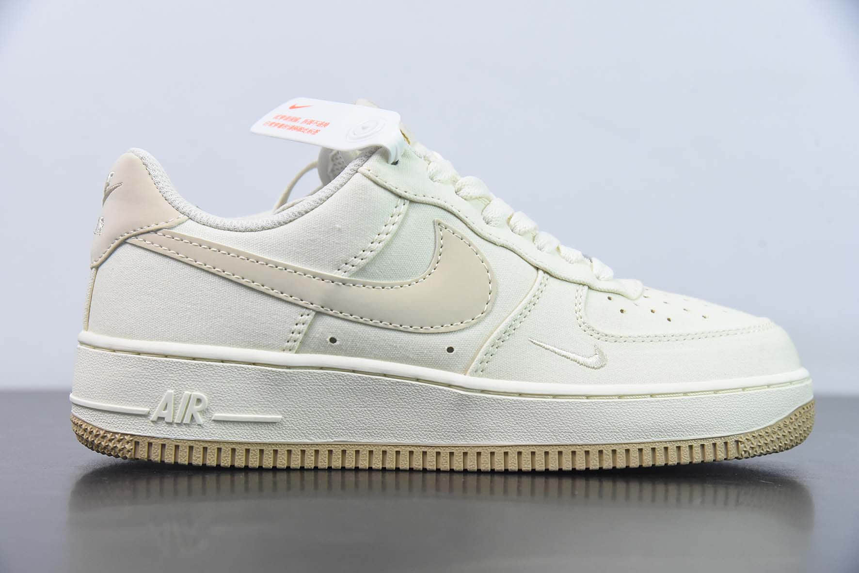 耐克Nike Air Force 1'07 Low卡其小勾布面空军一号低帮休闲板鞋纯原版本 货号：ME0112-577
