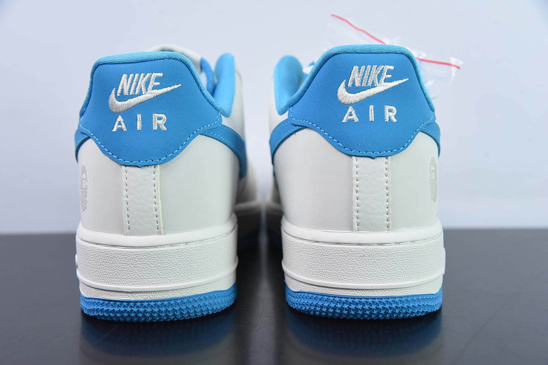 耐克Nike Air Force 1 AF1白蓝猿人头刺绣空军一号低帮休闲板鞋纯原版本 货号：BS9055-750