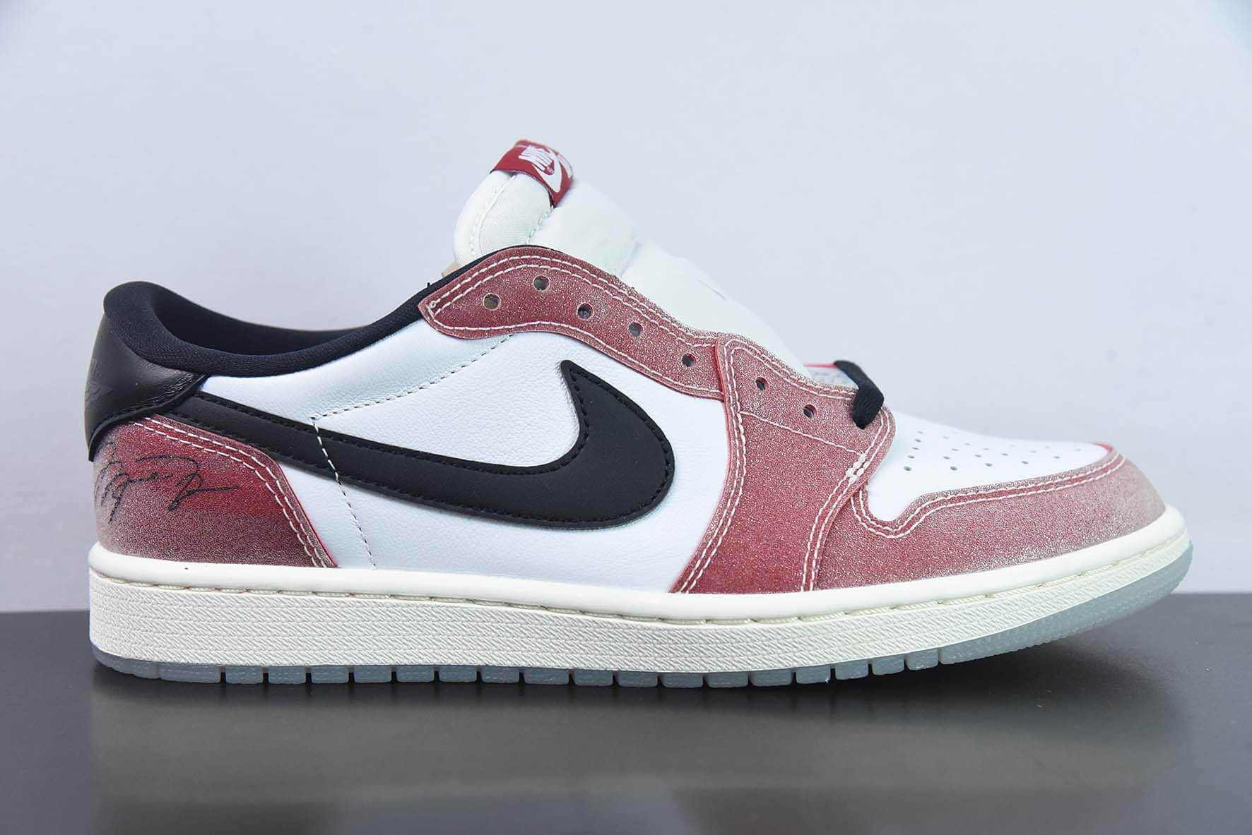 乔丹Air Jordan AJ1 Retro Low OG乔丹之子白红低帮复古篮球鞋纯原版本 货号：FN0432-017 