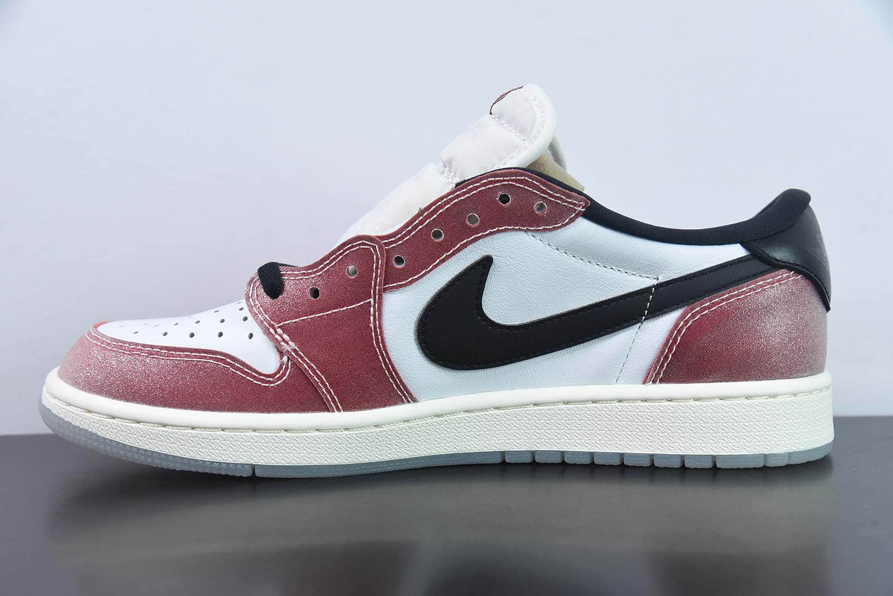 乔丹Air Jordan AJ1 Retro Low OG乔丹之子白红低帮复古篮球鞋纯原版本 货号：FN0432-017 
