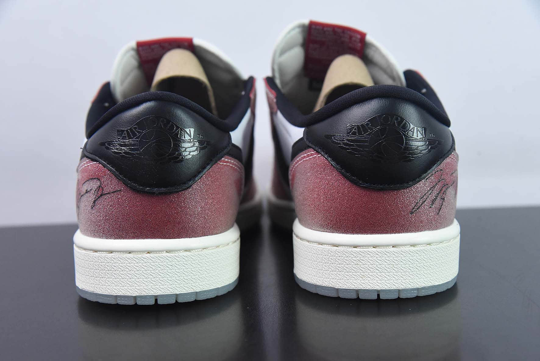 乔丹Air Jordan AJ1 Retro Low OG乔丹之子白红低帮复古篮球鞋纯原版本 货号：FN0432-017 