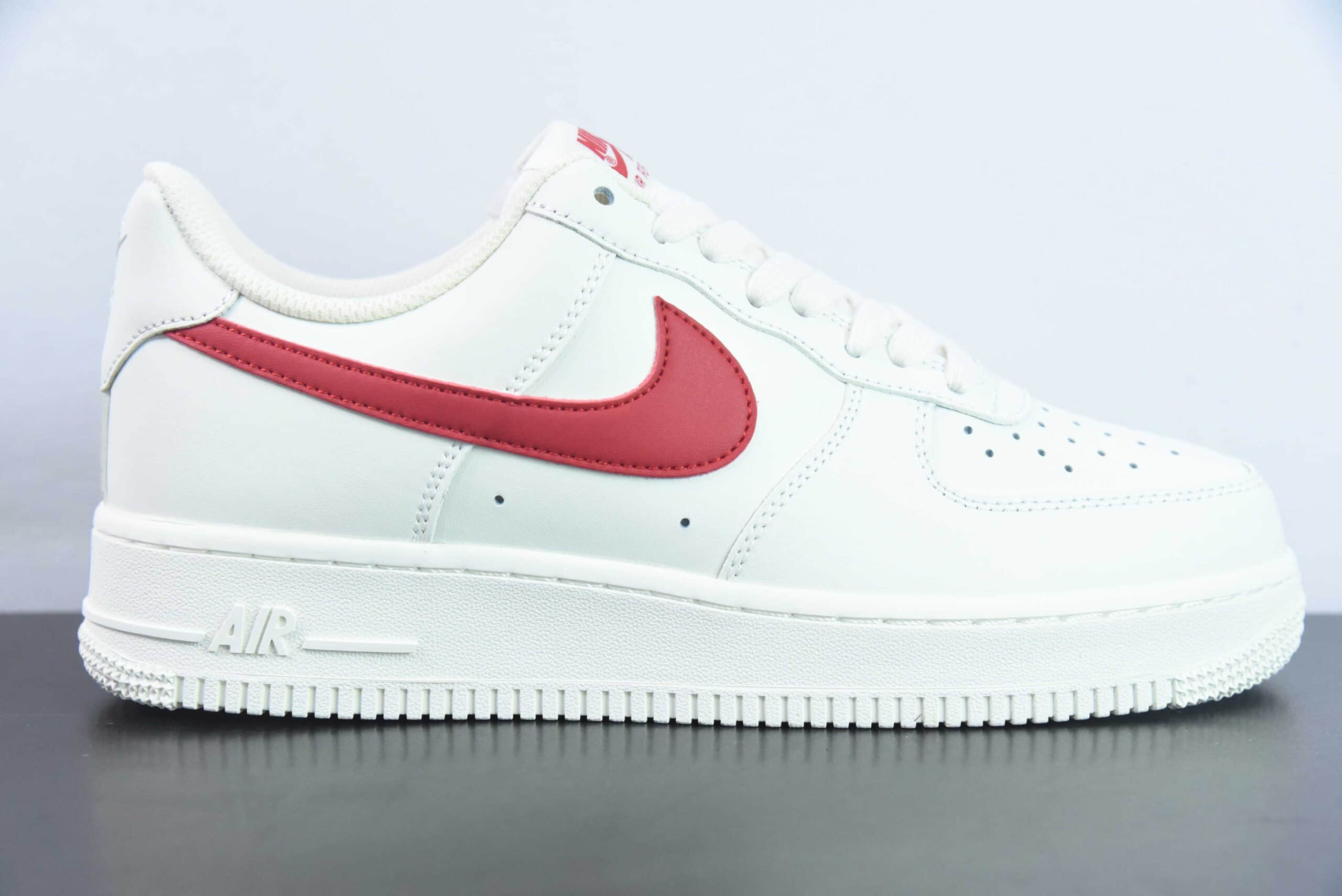 耐克Nike Air Force 1'07 Low 元年复刻奶白红校园红空军一号低帮休闲板鞋纯原版本 货号:315122-126