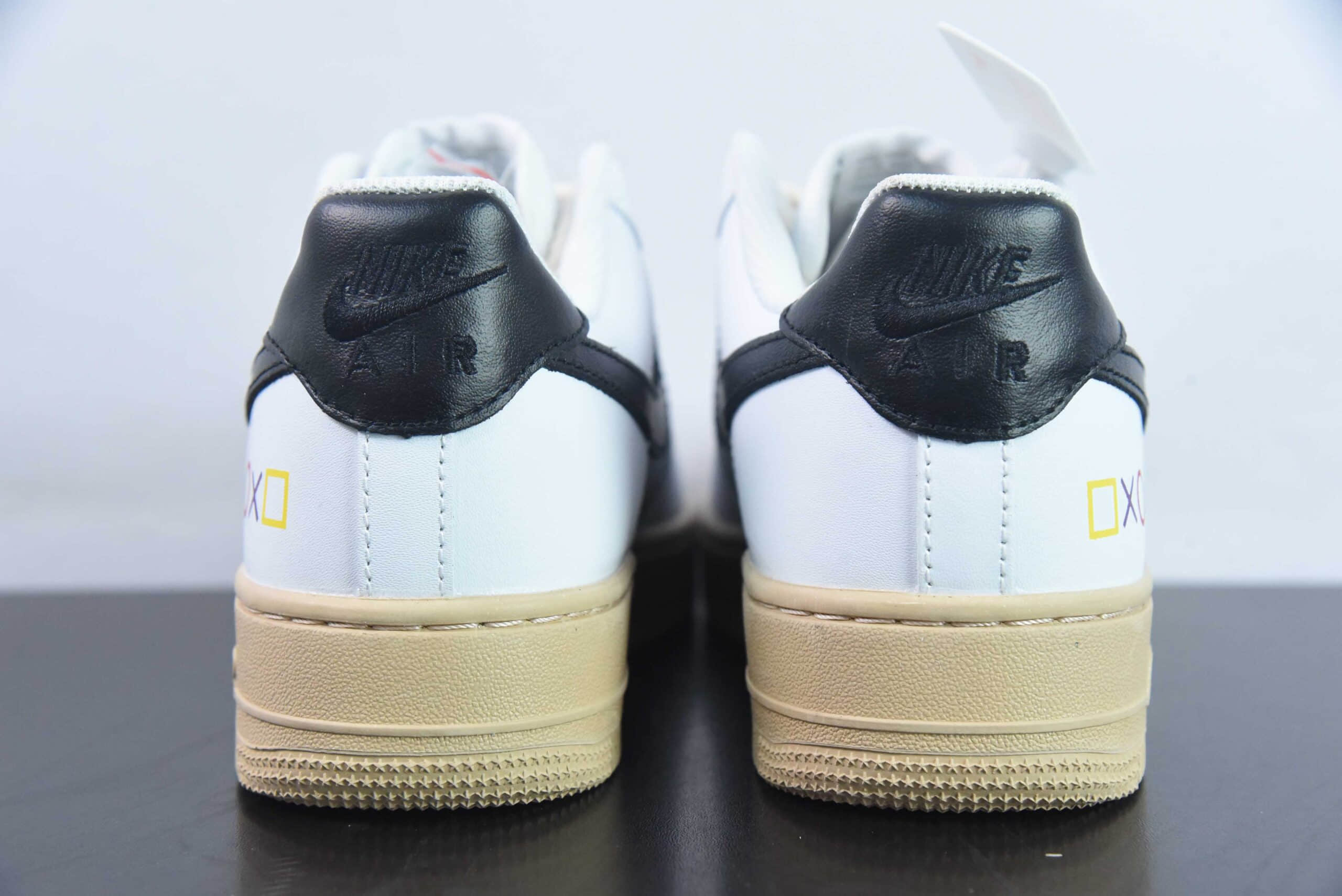 耐克Nike Air Force 1 几何涂鸦空军一号低帮休闲板鞋纯原版本 货号：AF2288-002