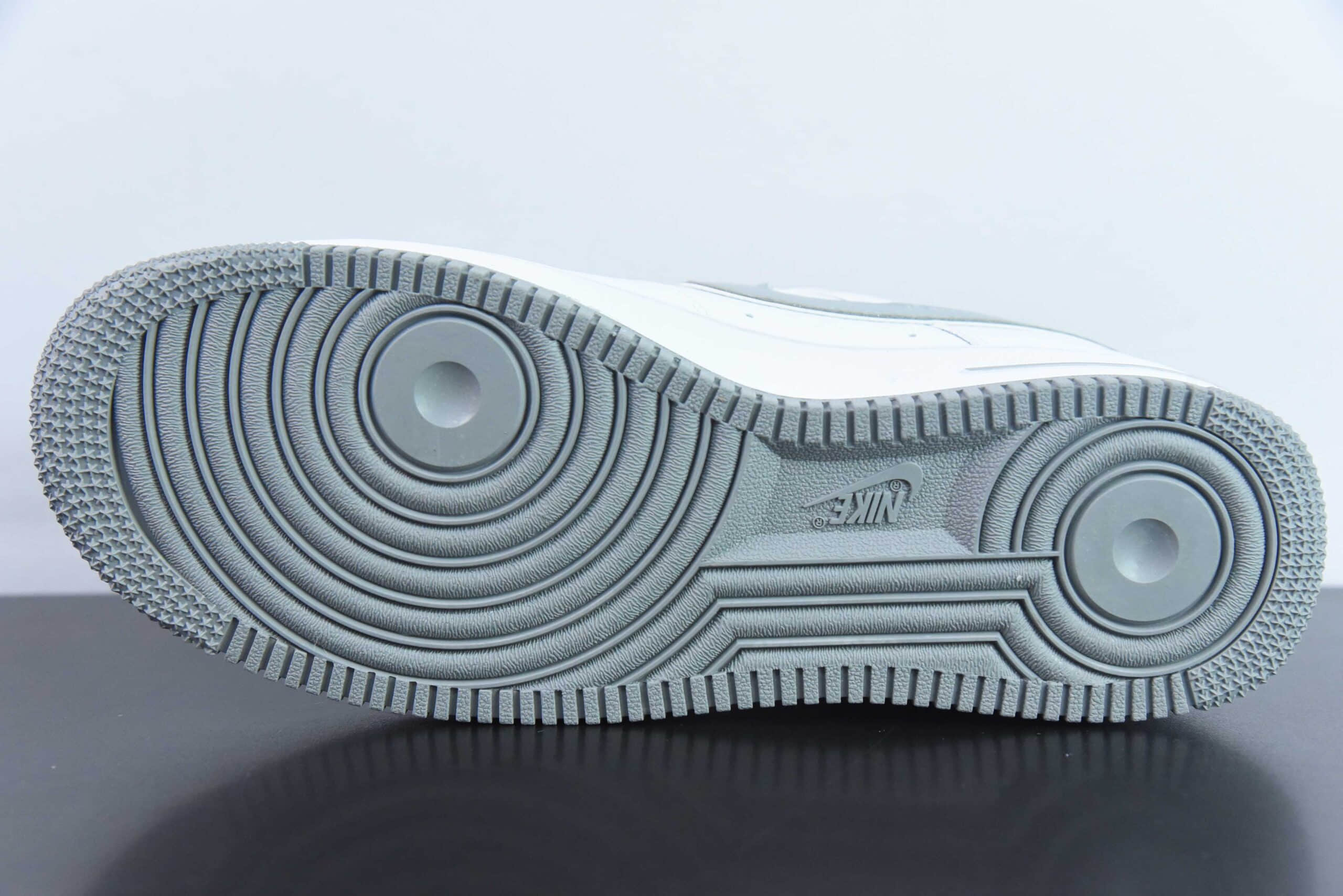 耐克Nike Air Force 1 Low斯图西联名白灰空军一号低帮百搭休闲运动板鞋纯原版本 货号：CW2288-111 